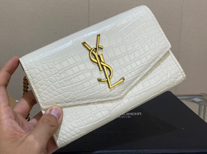 Y Uptown Leather Clutch  White - Top Club