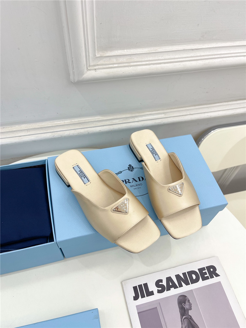 prada catwalk style triangle buckle slippers - Sneaker Replica Workshop