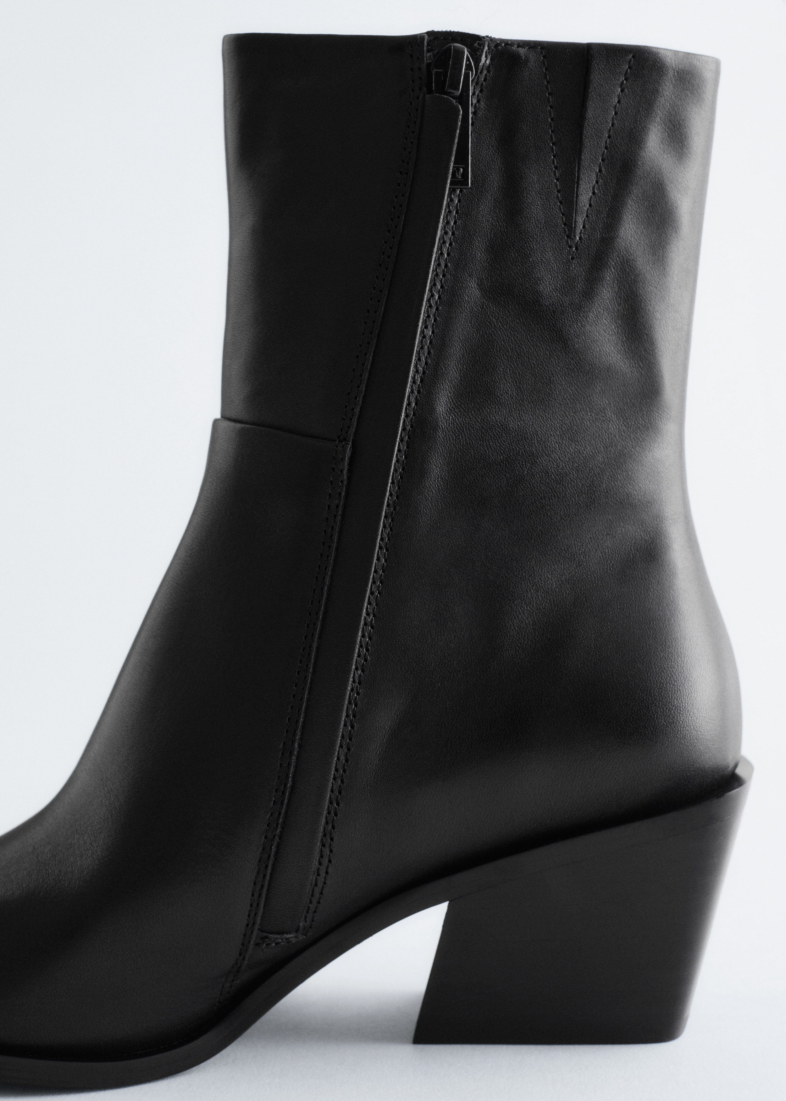 & Other Stories SLEEK LEATHER COWBOY BOOTS