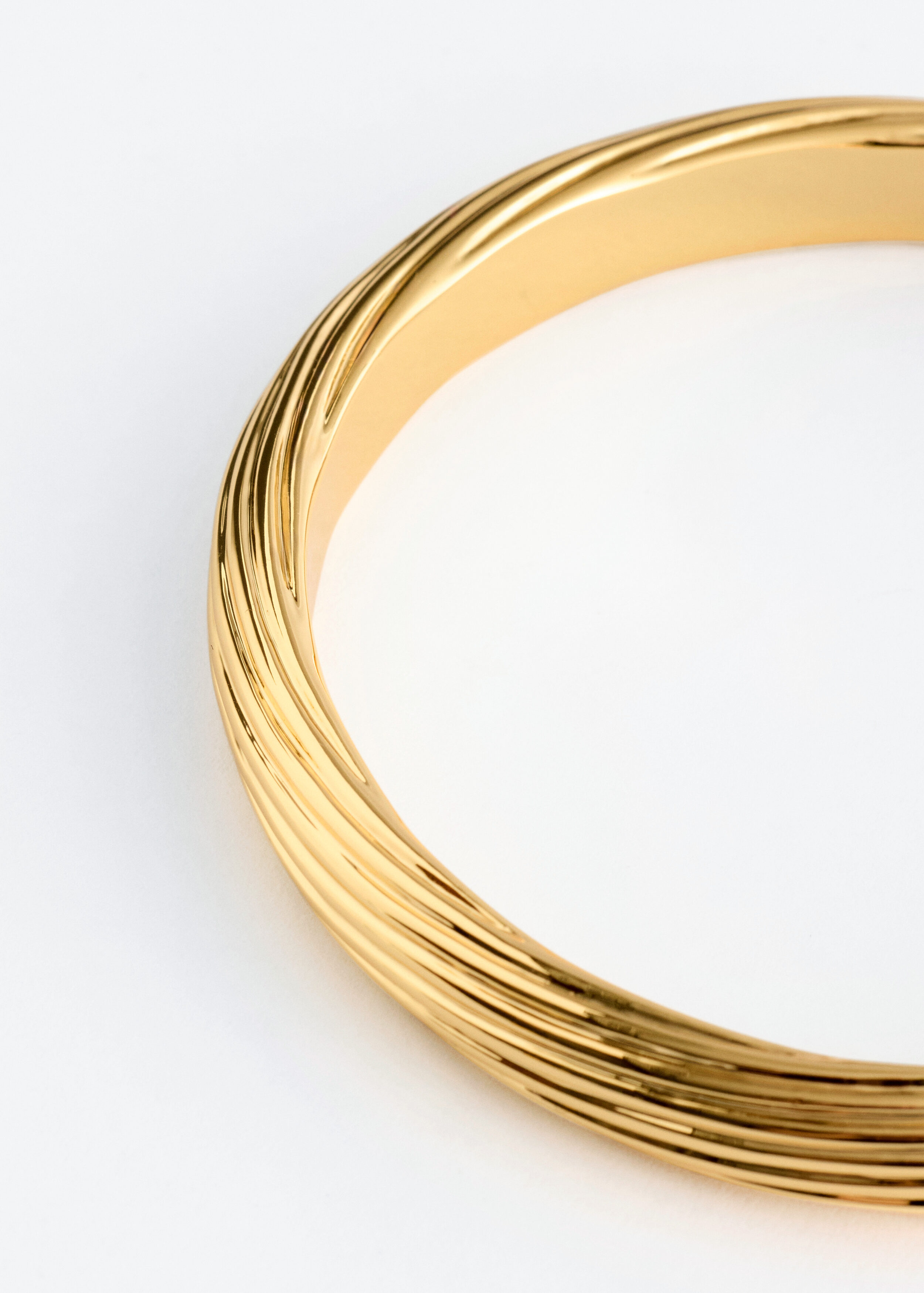 & Other Stories TEXTURED BANGLE BRACELET