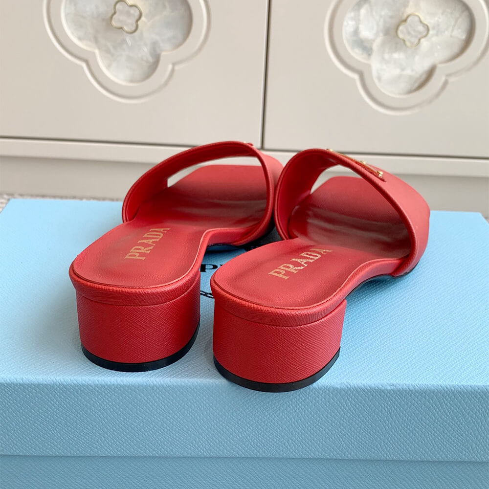 Prada Saffiano patent leather sandals - Top Club