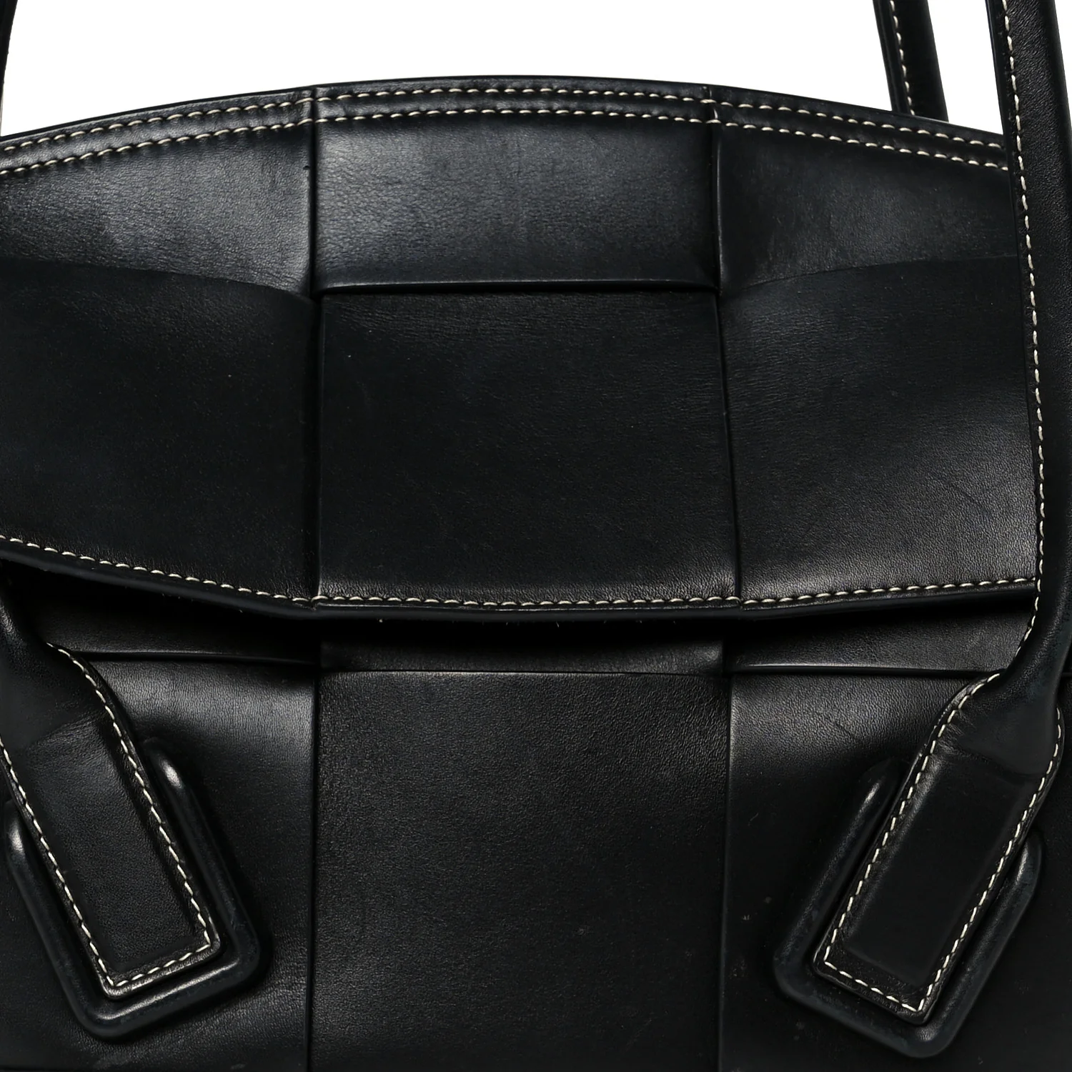 French Calfskin Maxi Intrecciato Arco 33 Black - Top Club