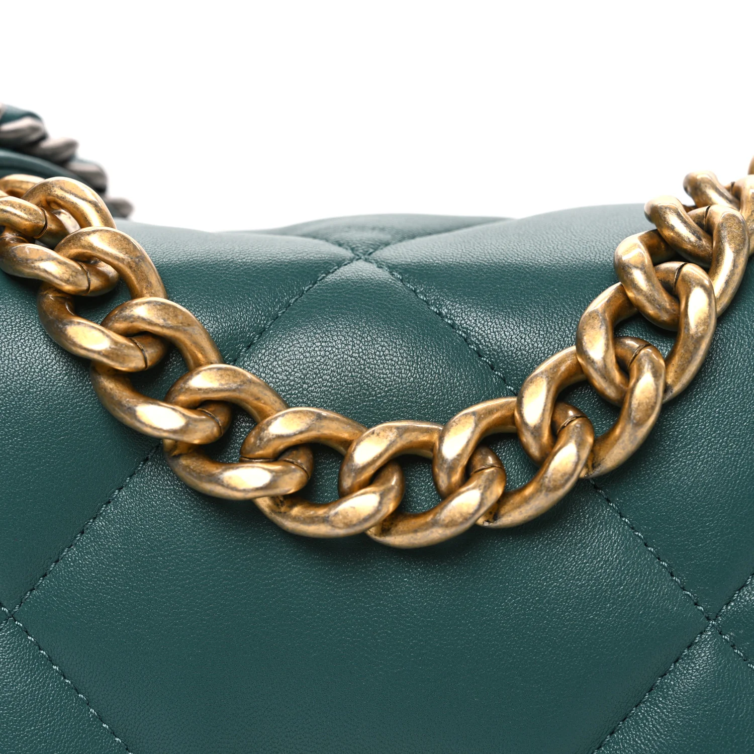 Lambskin Quilted Medium Chanel 19 Flap Green - Top Club