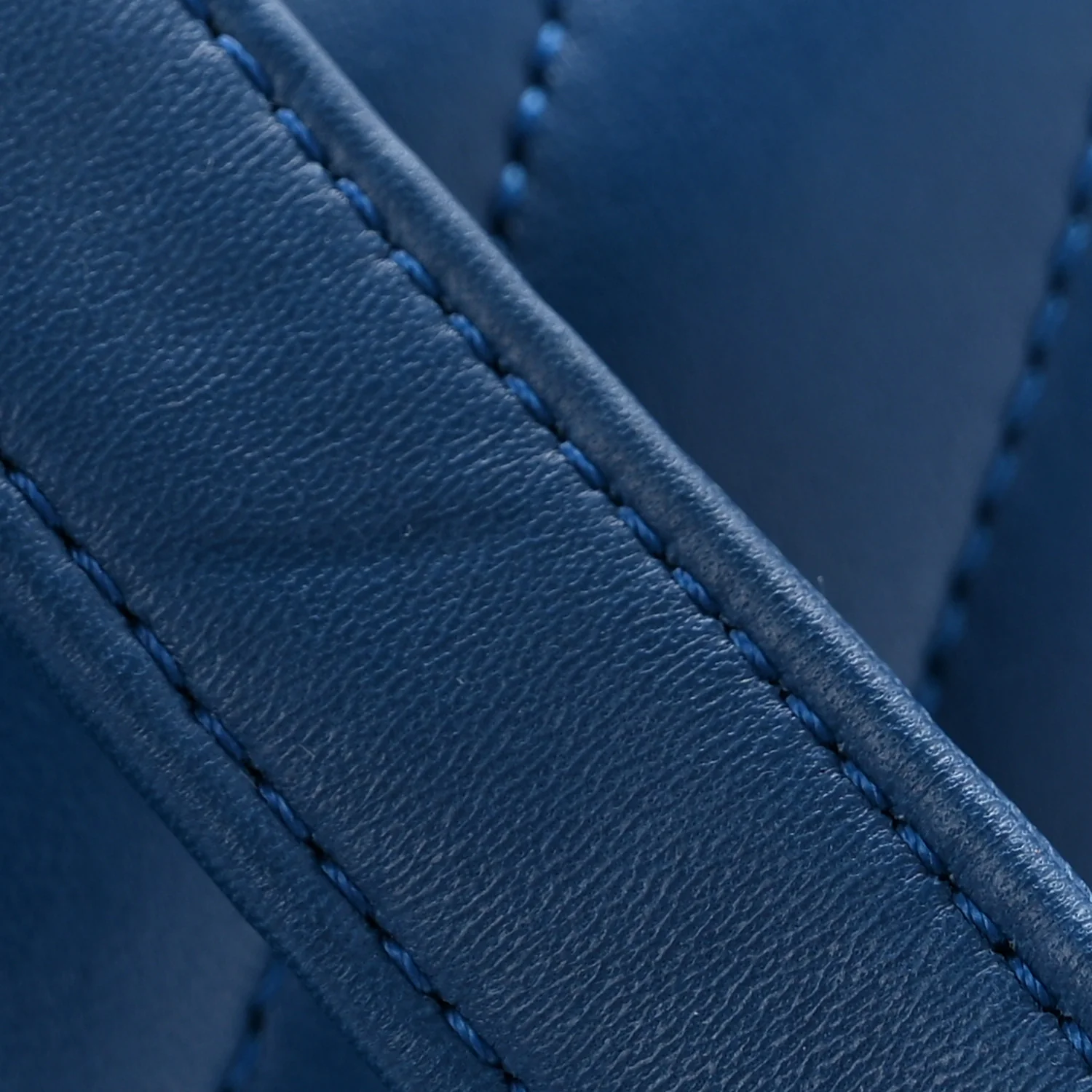 Lambskin Chevron Quilted New Medium Boy Flap Blue - Top Club