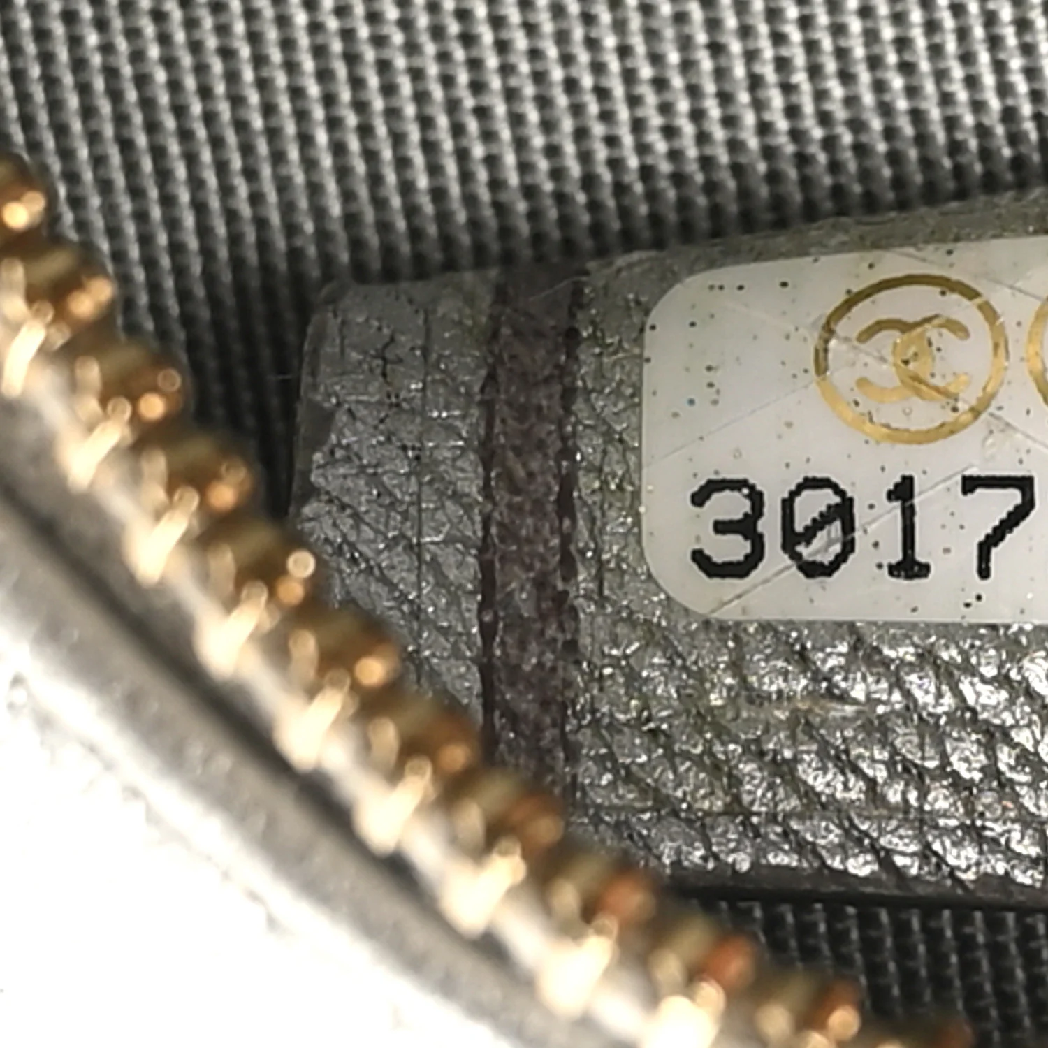 Metallic Lambskin Quilted Chanel 19 Round Clutch With Chain Silver - Top Club
