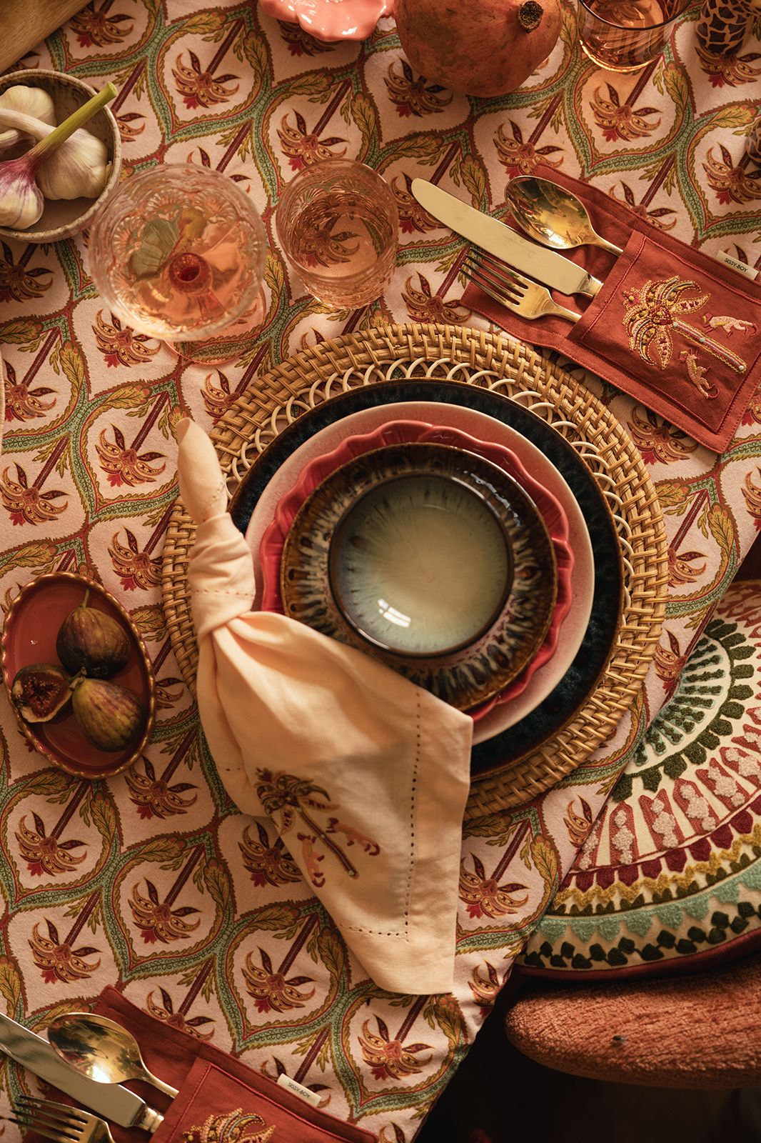 Donkerbruine house of treasures kom klein