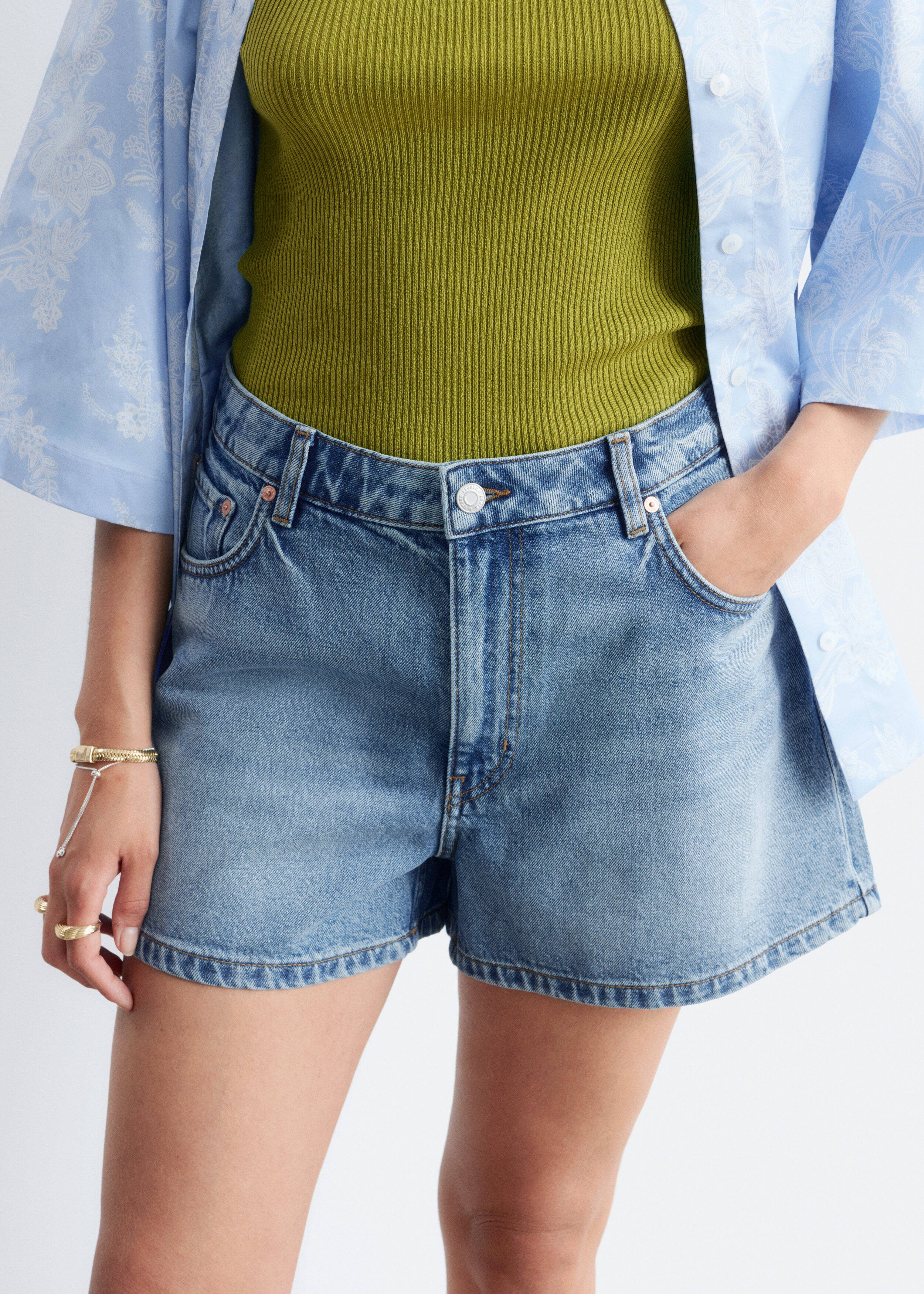 & Other Stories RELAXED DENIM SHORTS