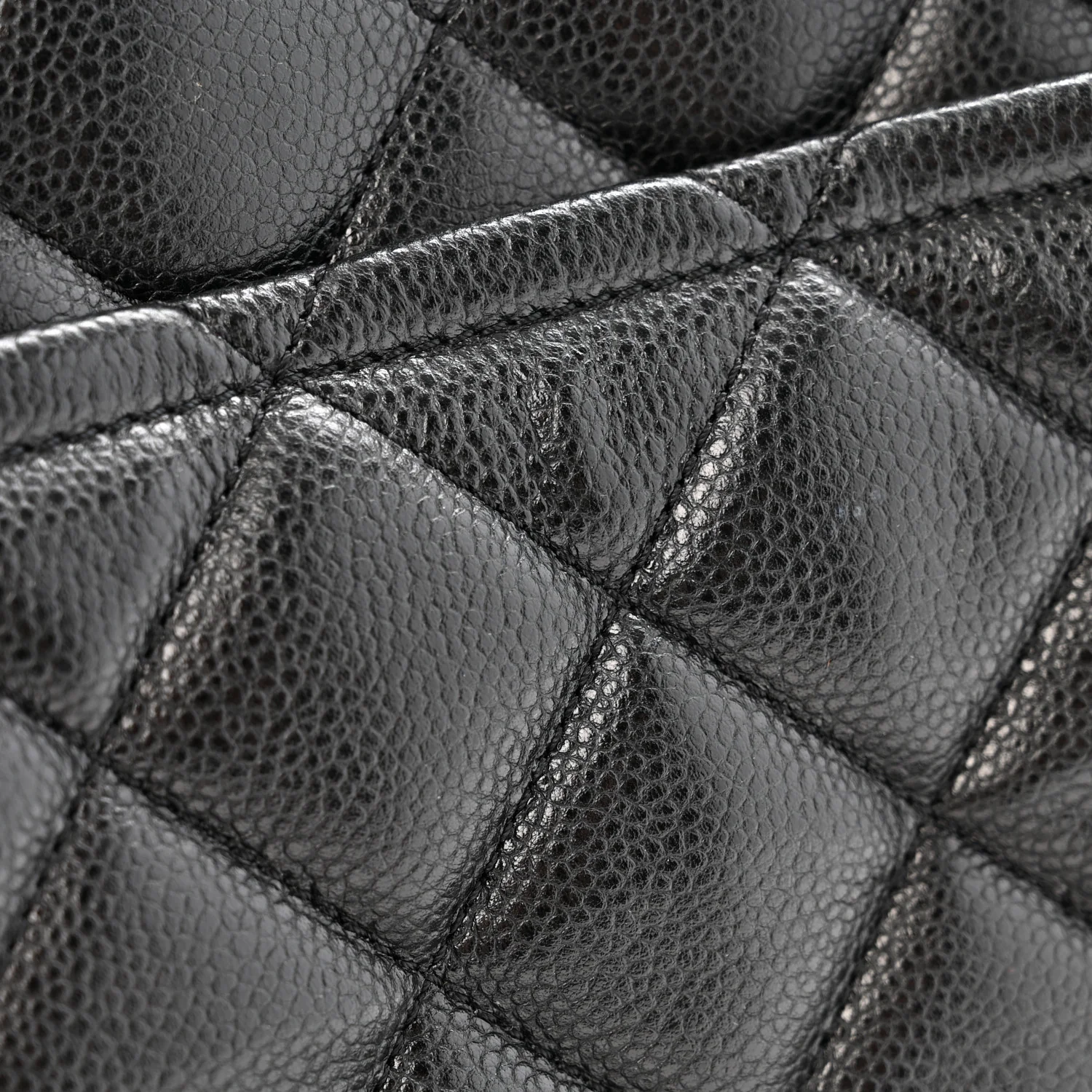 Caviar Quilted CC Timeless Soft Tote Black - Top Club