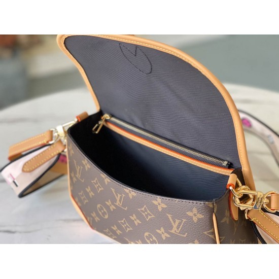 L-bag Size:25*9*15 CM - Top Club