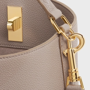 BUCKET 16 BAG IN SUPPLE GRAINED CALFSKIN PEBBLE - Top Club