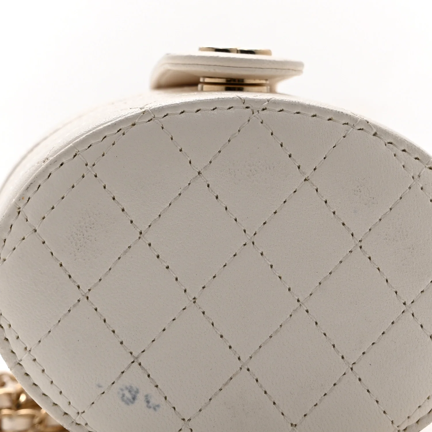 Lambskin Quilted Round Mini Vanity Case With Chain Case With Chain White - Top Club