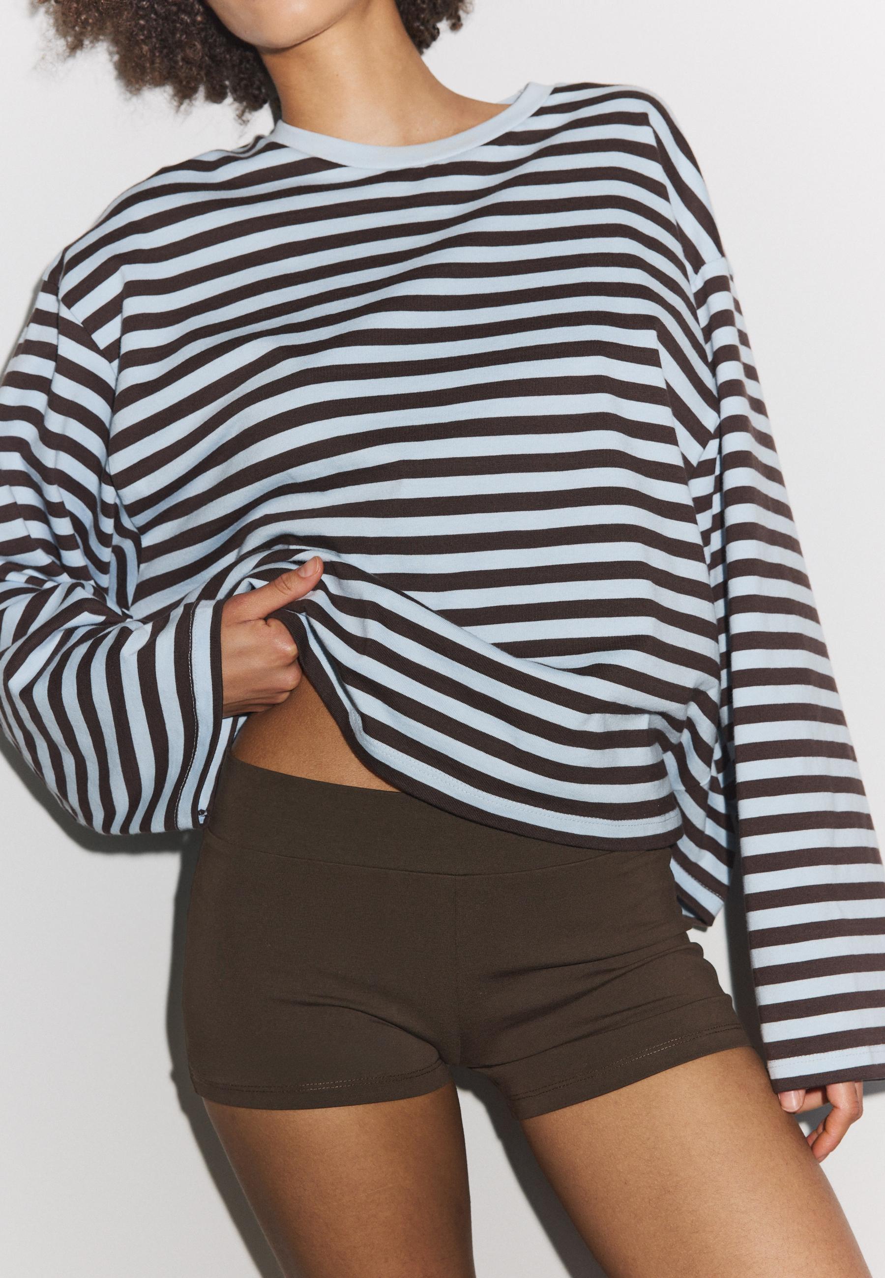 MINI SHORTS