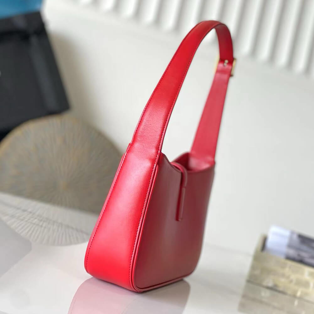 YSL LE 5 A 7 HOBO BAG IN SMOOTH LEATHER - Top Club