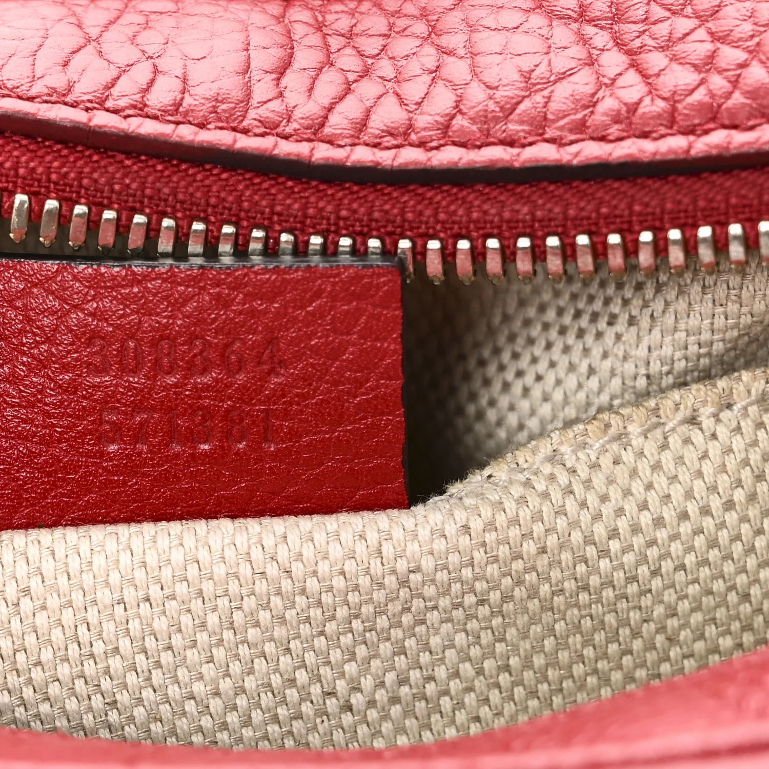 Pebbled Calfskin Small Soho Disco Bag Tabasco Red - Top Club