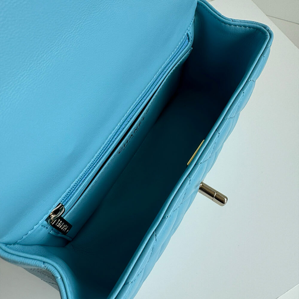 CHANEL Mini Classic Handbag With Top Handle - Top Club