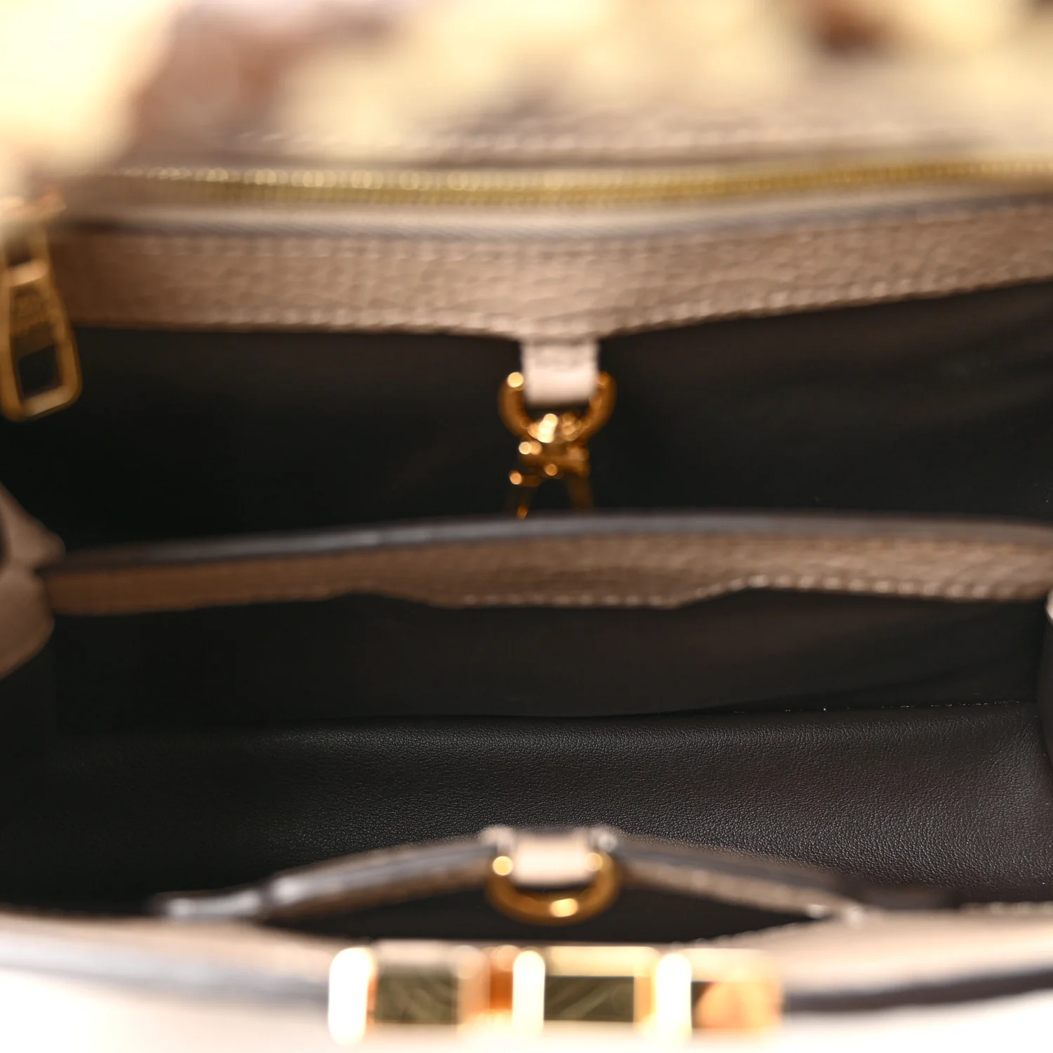 Taurillon Snakeskin Capucines BB Galet - Top Club