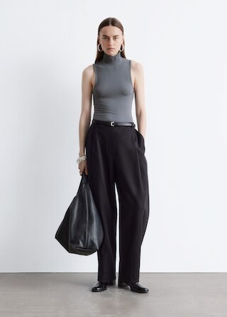 & Other Stories SLEEVELESS TURTLENECK TOP