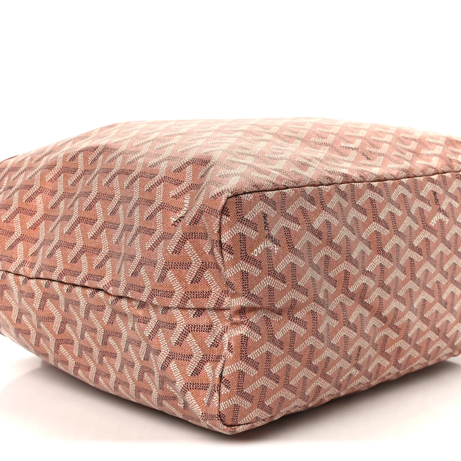 Iridescent Goyardine Saint Louis PM Pearly Coral - Top Club