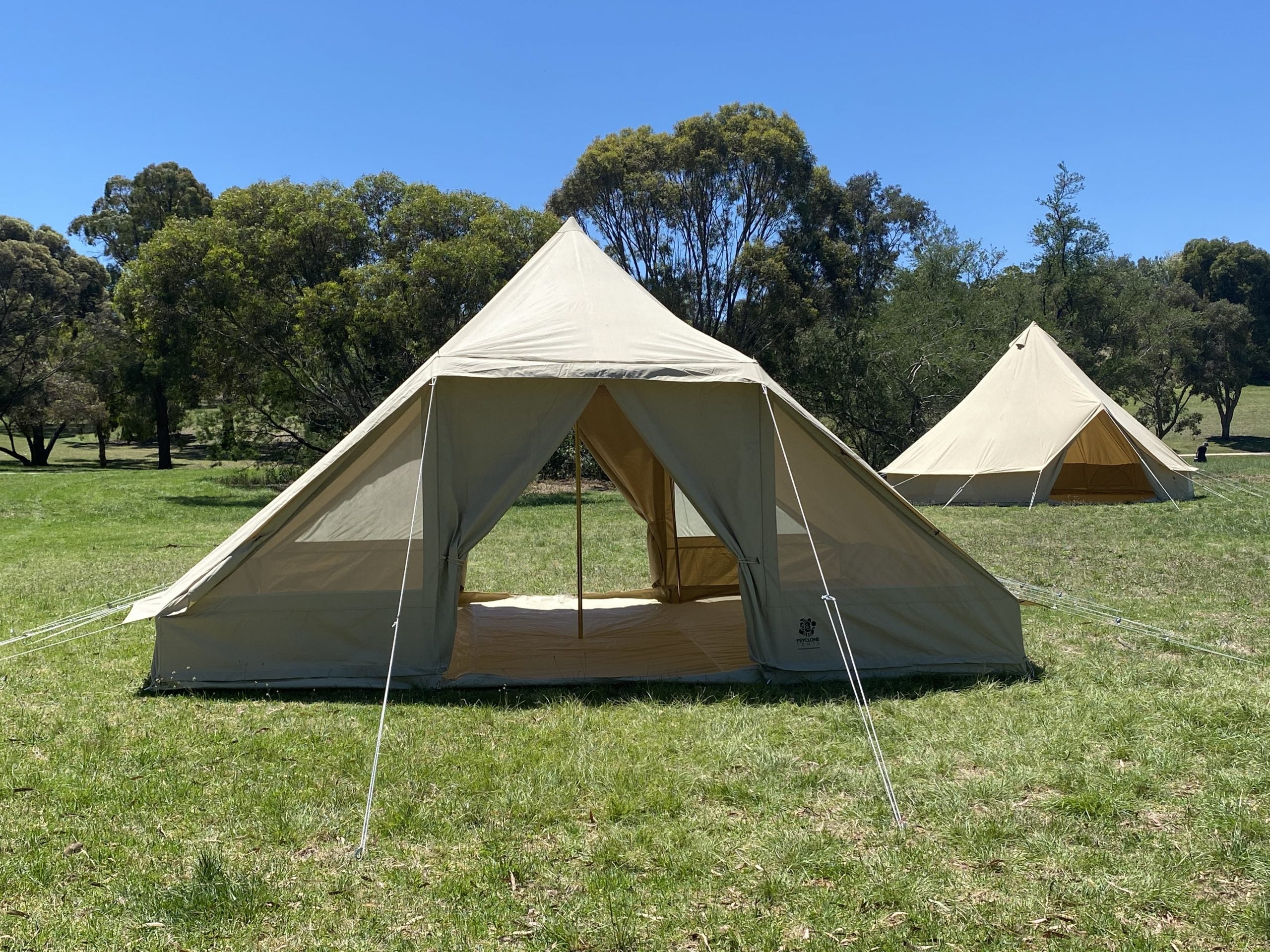 Psyclone 'Tuareg' canvas tent
