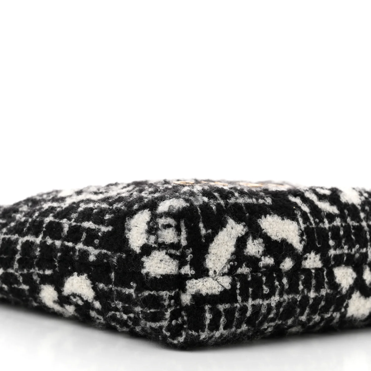 Cashmere Mini Chanel 22 Black White - Top Club