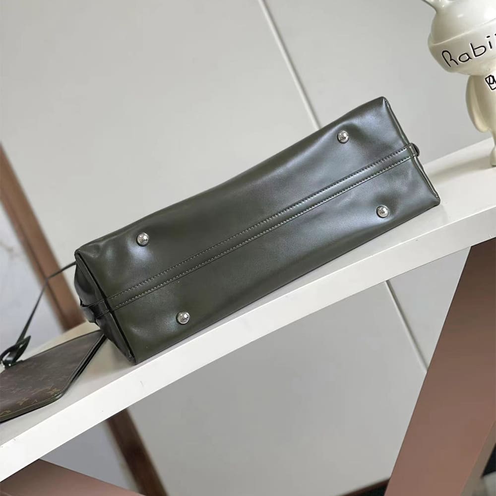 LV Carryall Vibe MM - Top Club
