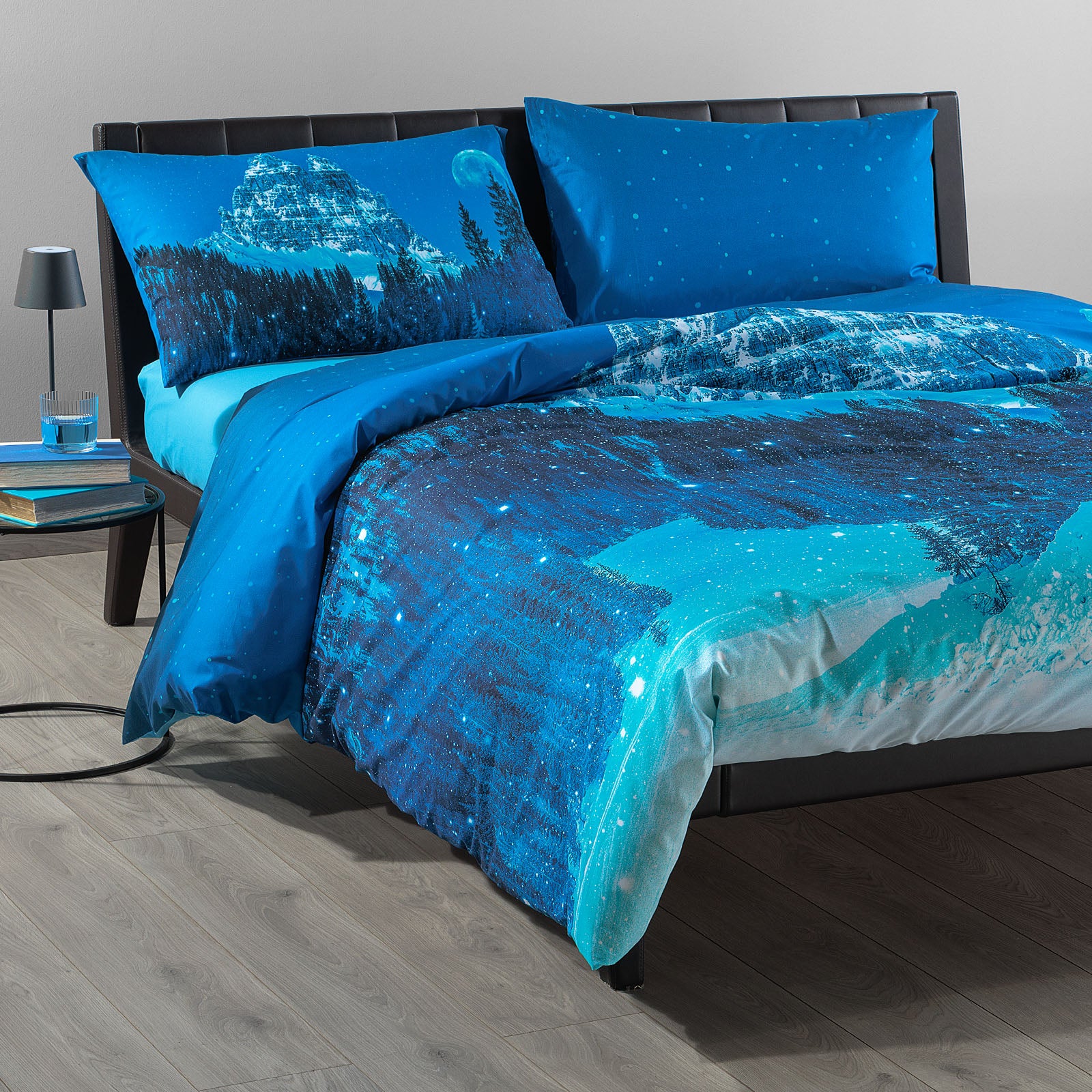 Complete cover in Cotton Snowinthebluenight single travel dreams