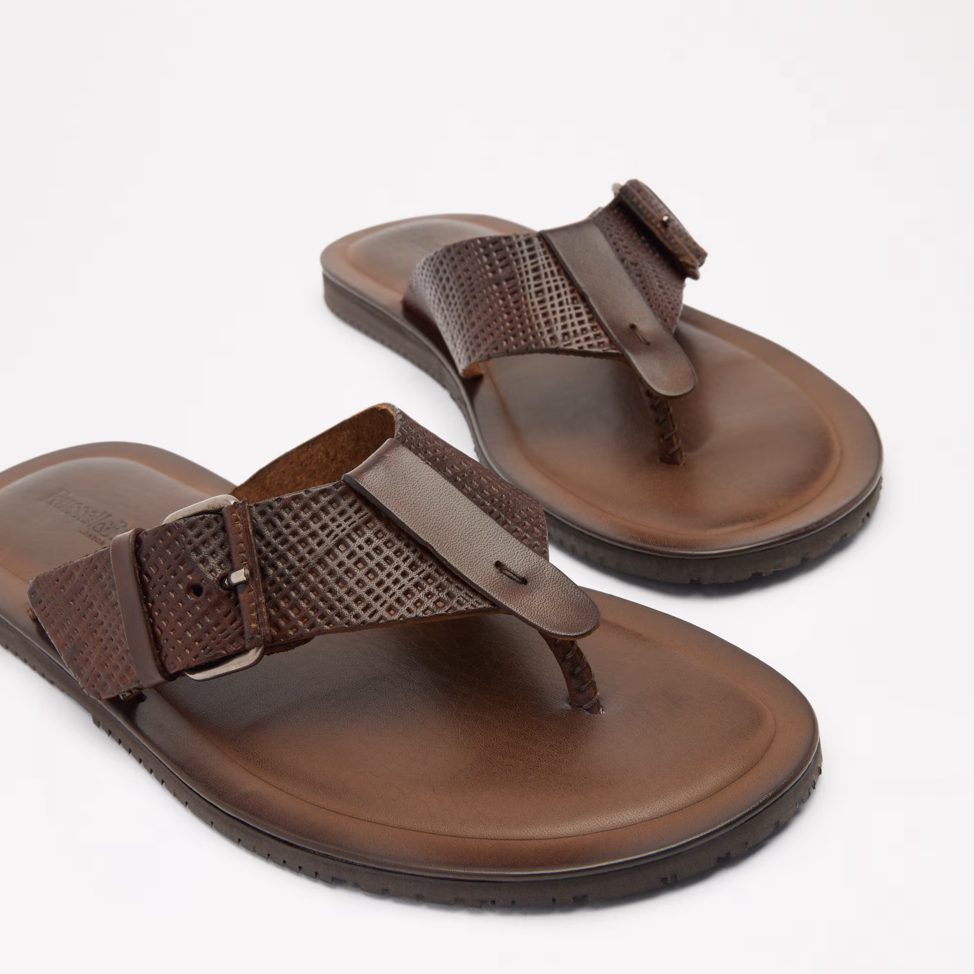 Buckle UpToe-Post Buckle Sandal