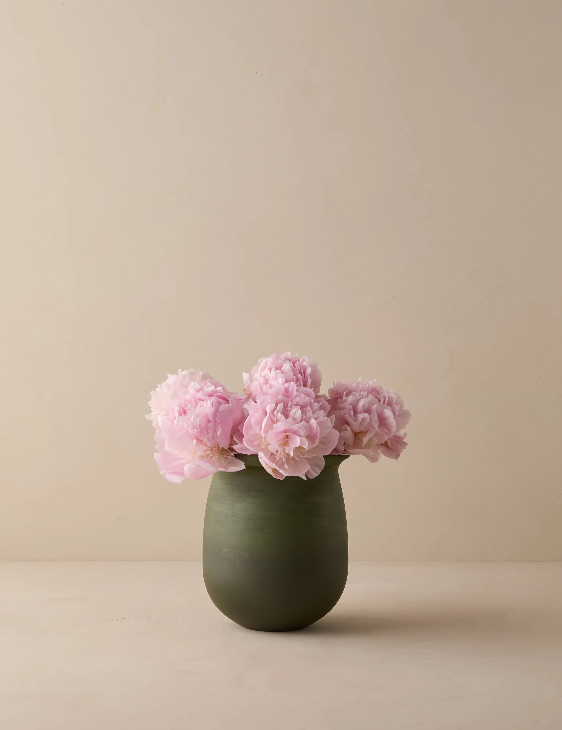 Campden Vase by Heidi Caillier