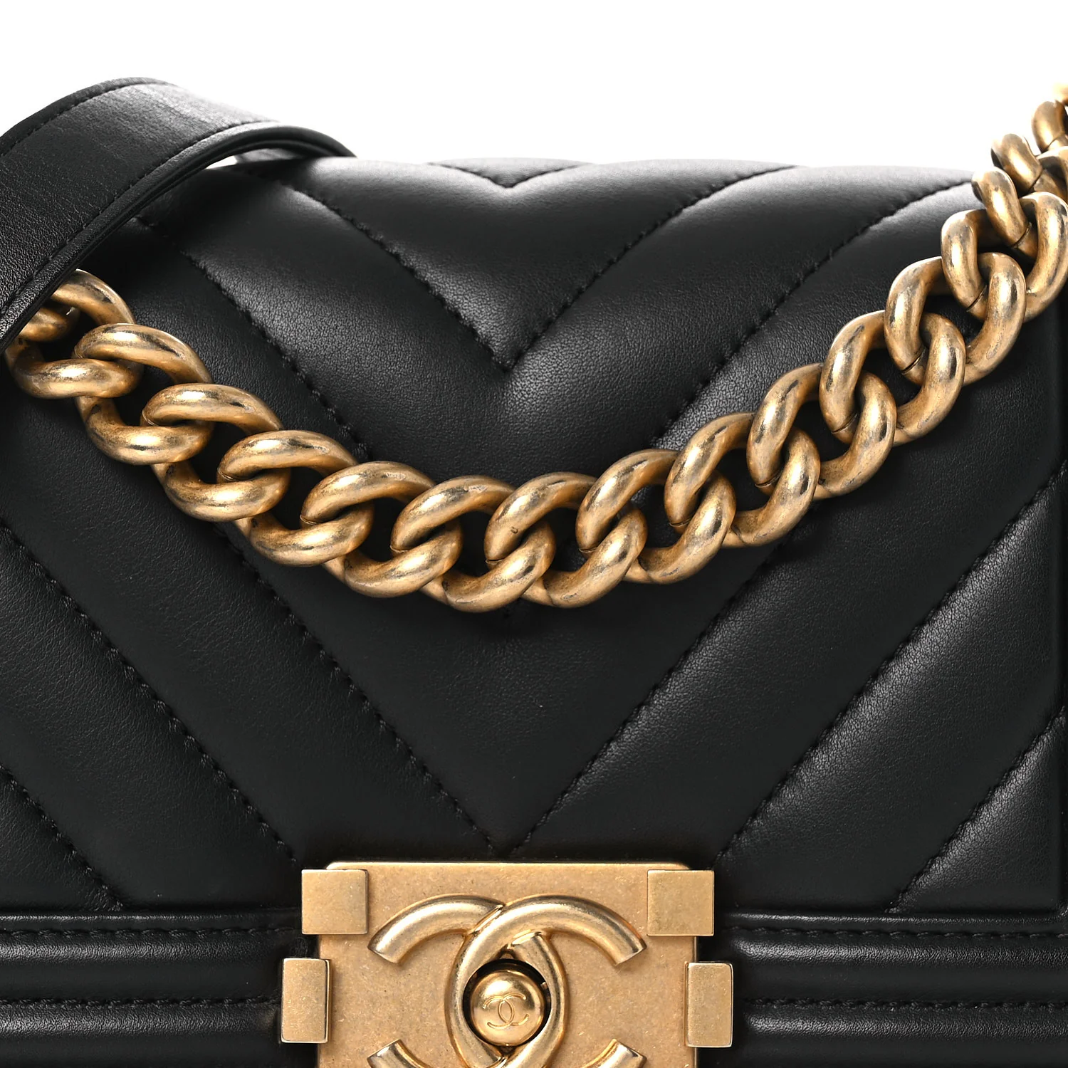 Calfskin Chevron Quilted Medium Boy Flap Black - Top Club