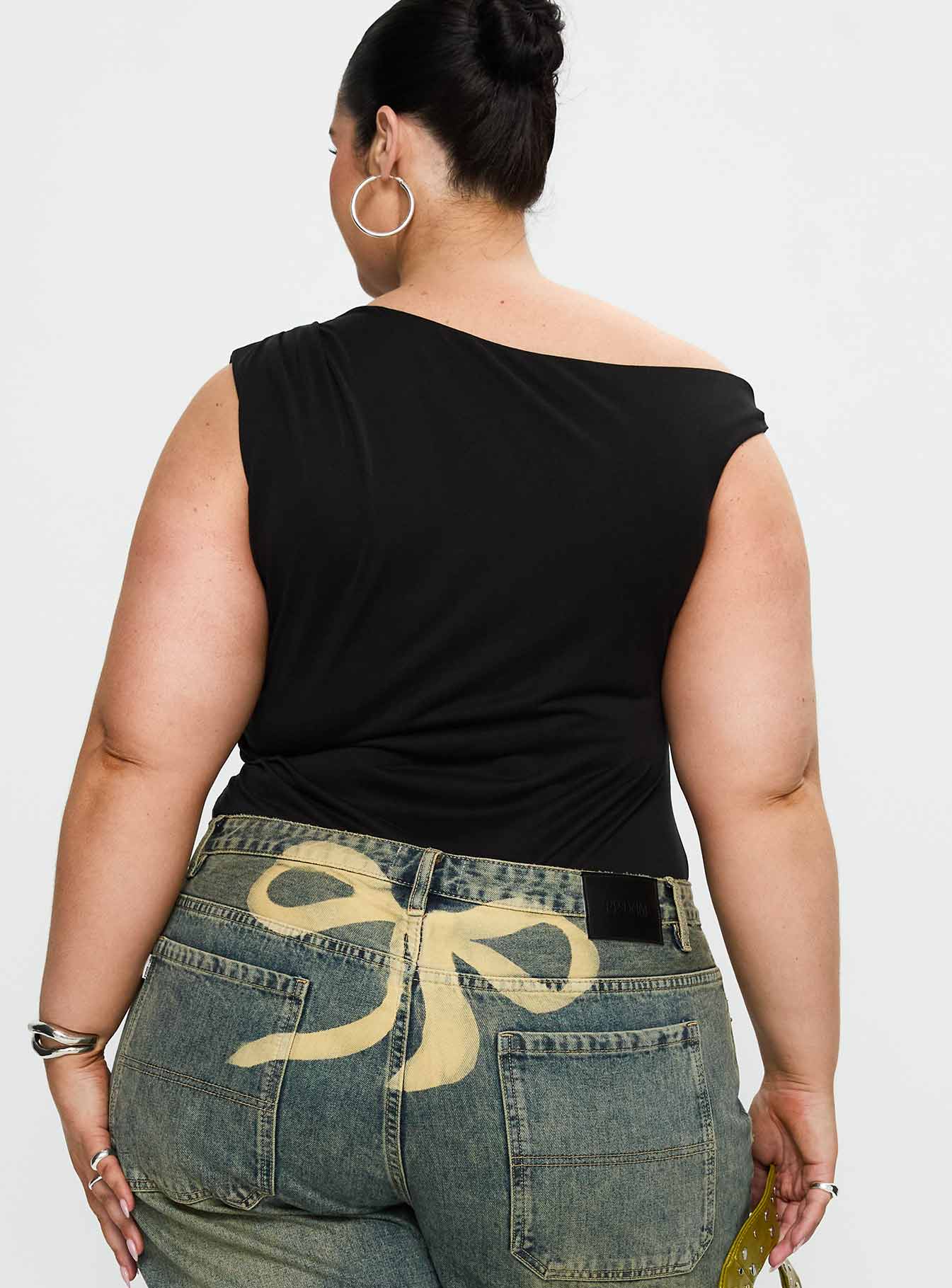 Miyako Bodysuit Black Curve