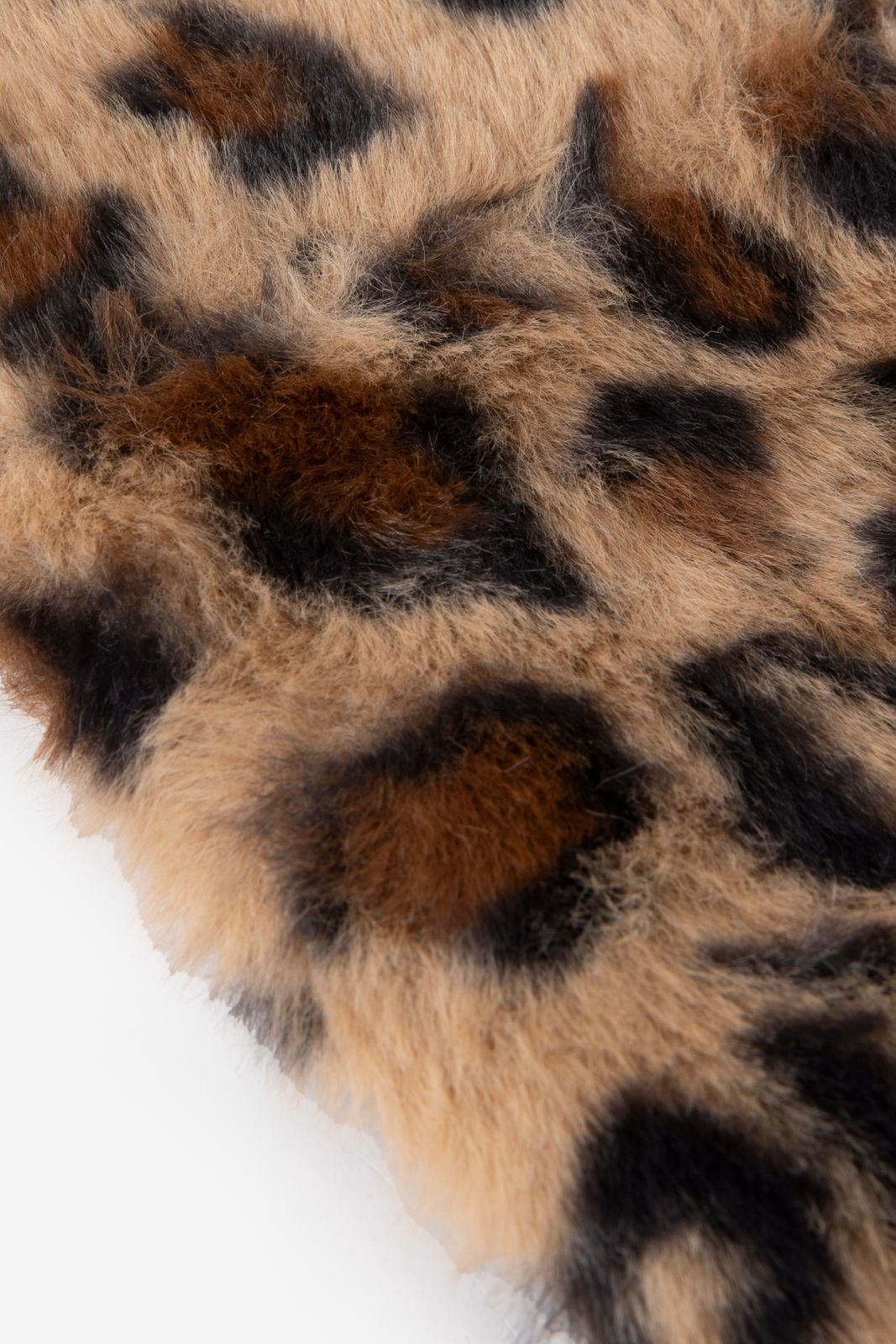 Bruine fur wanten met leopard print