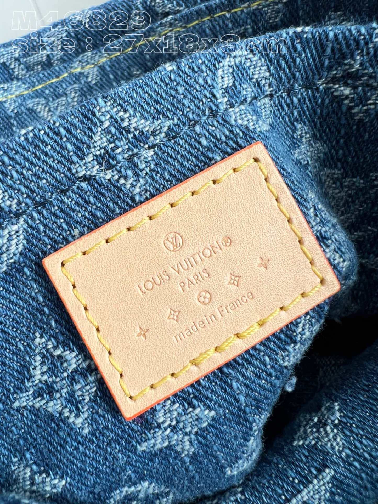 Louis Monogram Denim size : 27 x 18 x 3 cm - Top Club