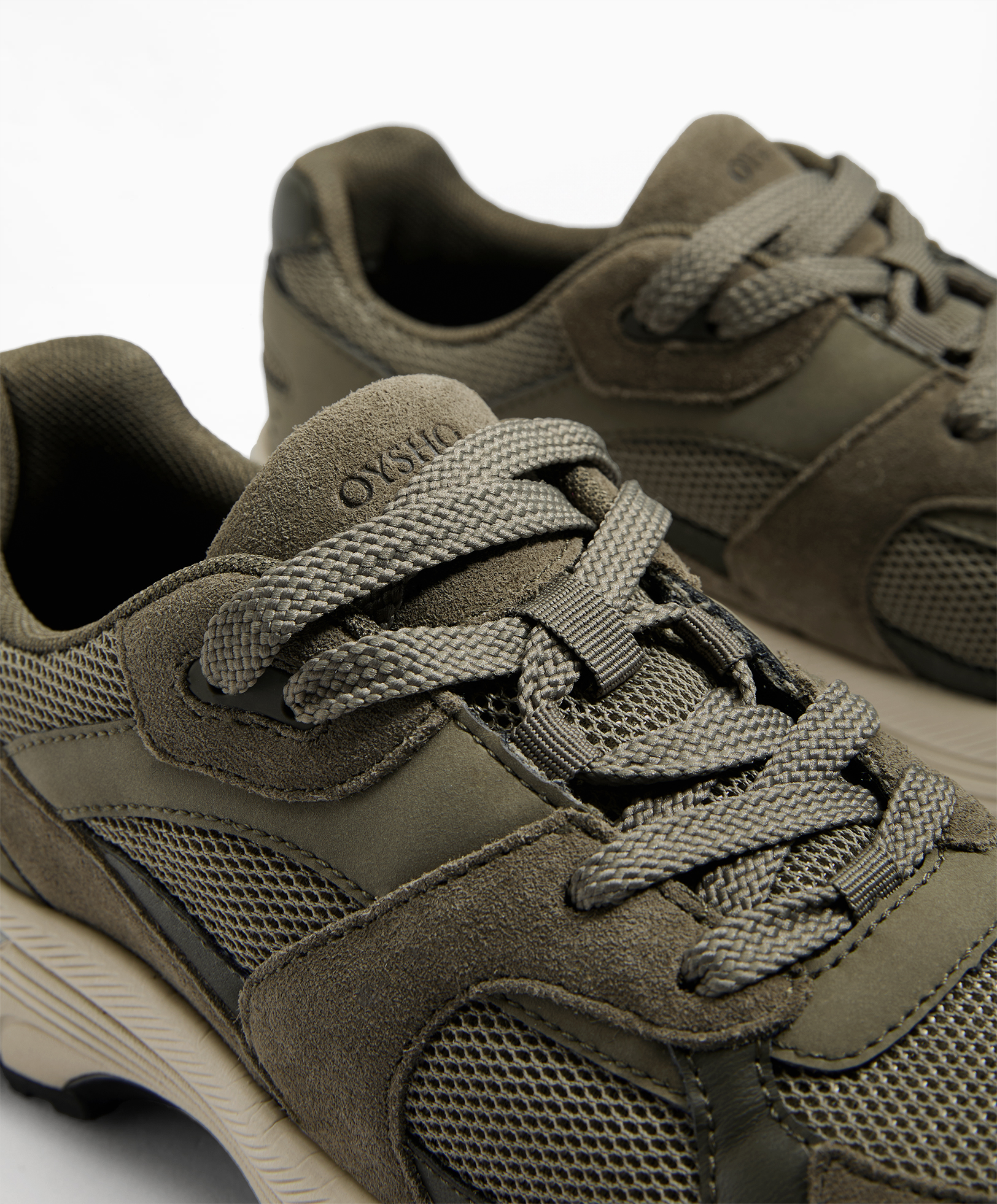OYSHO Running shoes