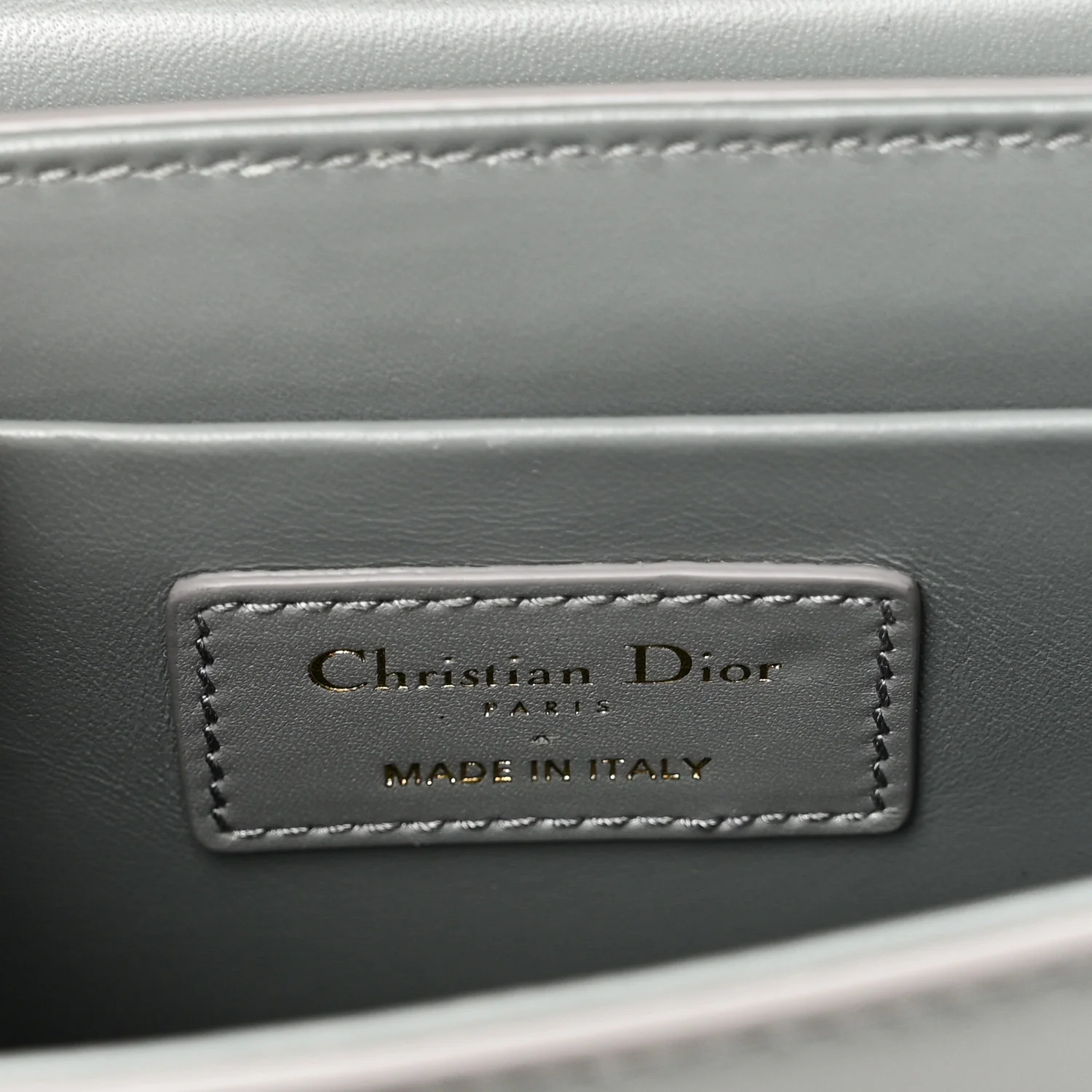Box Calfskin 30 Montaigne Box Bag Stone Grey - Top Club