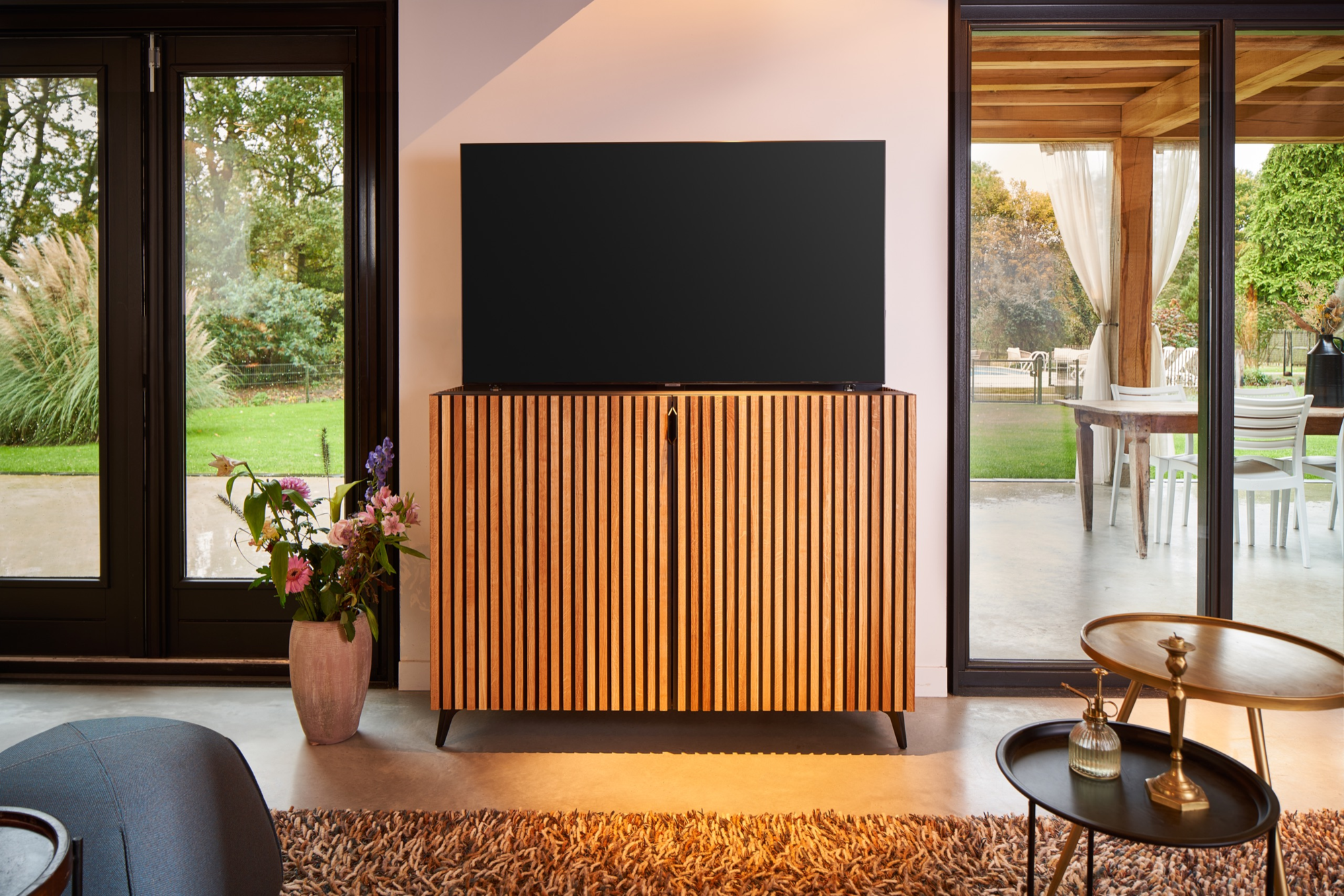 TV lift meubel Modern Latjes 43 inch 2 deurs