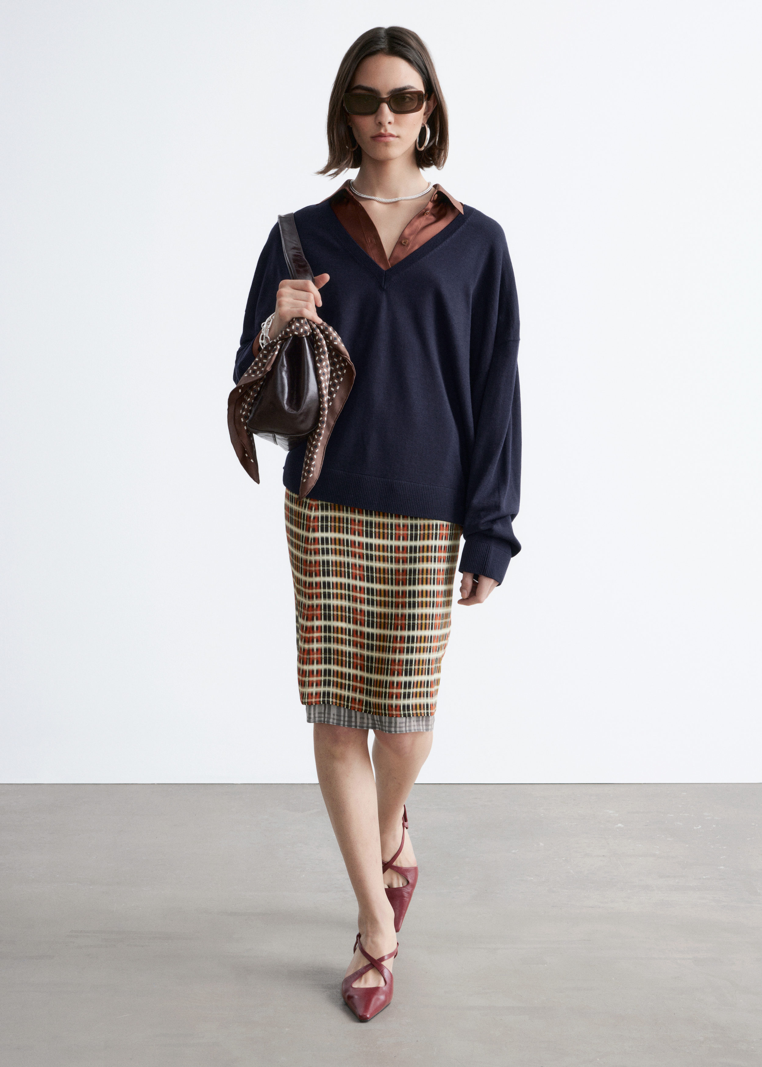 & Other Stories V-NECK MERINO WOOL JUMPER