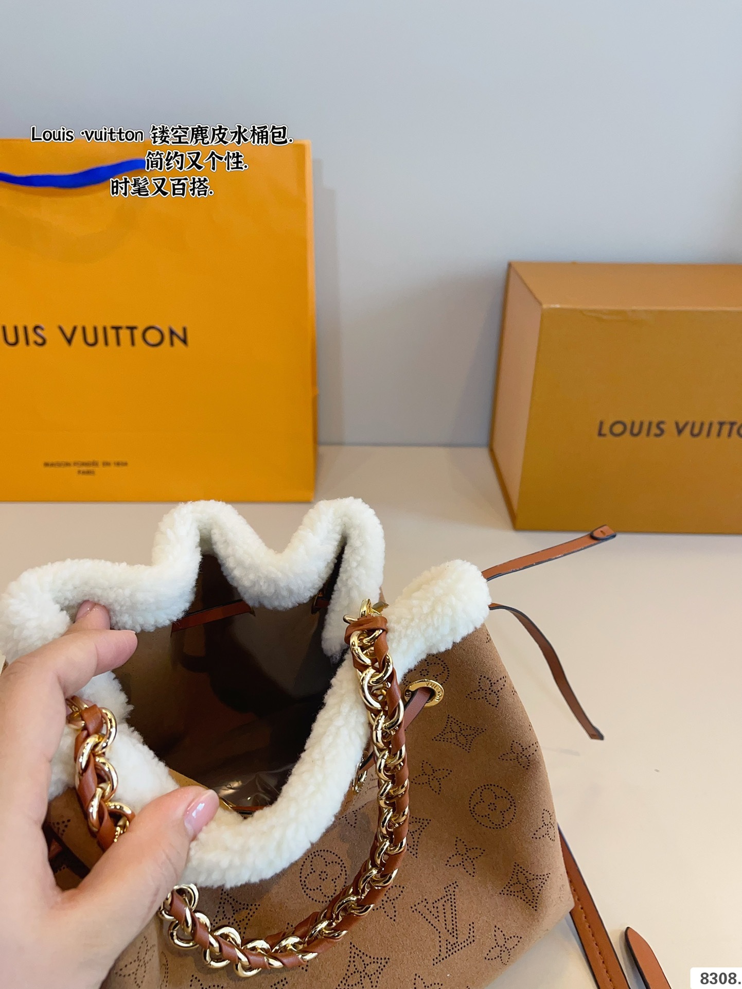Louis new arrival bucket bag size: 23*14*19cm - Top Club