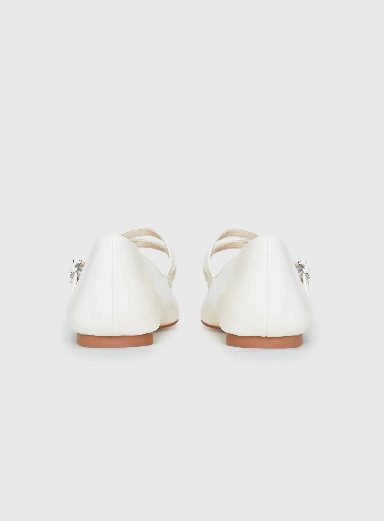 Billini Finnegan Ballet Flats Bone Patent