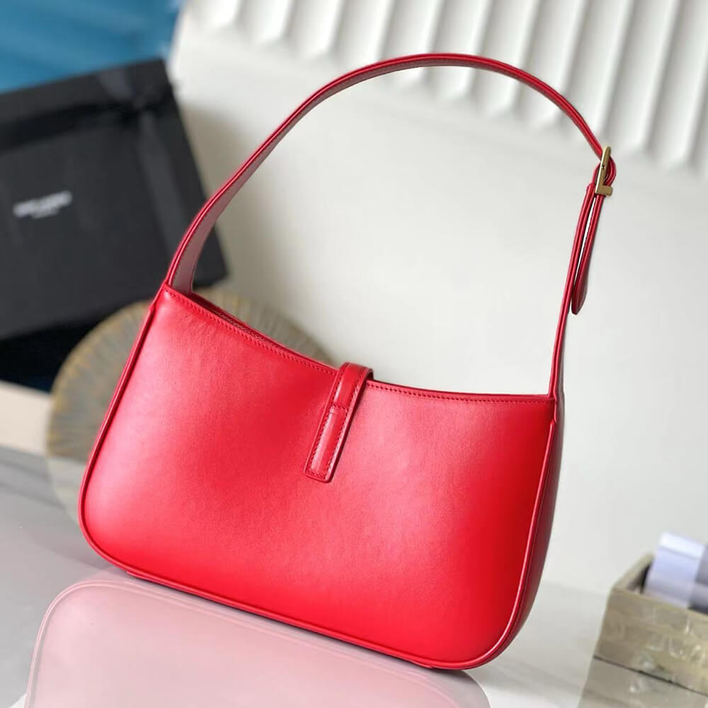 YSL LE 5 A 7 HOBO BAG IN SMOOTH LEATHER - Top Club