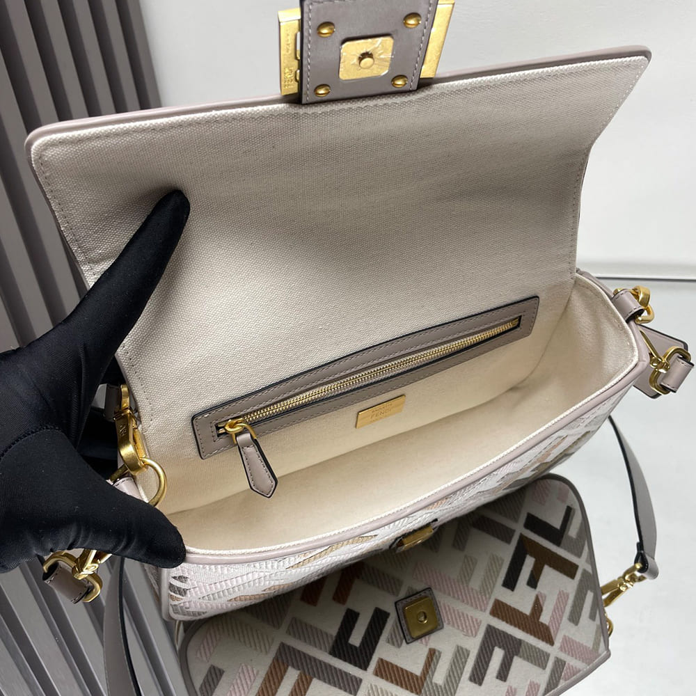 Fendi Baguette - Top Club