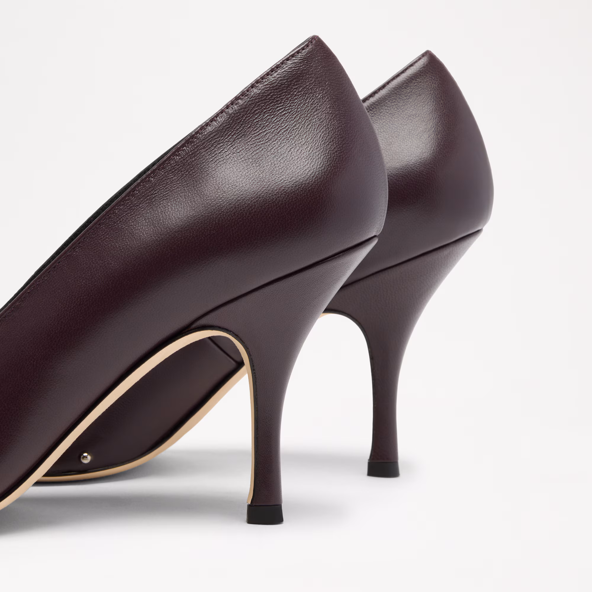 Hillcliffe Court HighHigh Heeled Court
