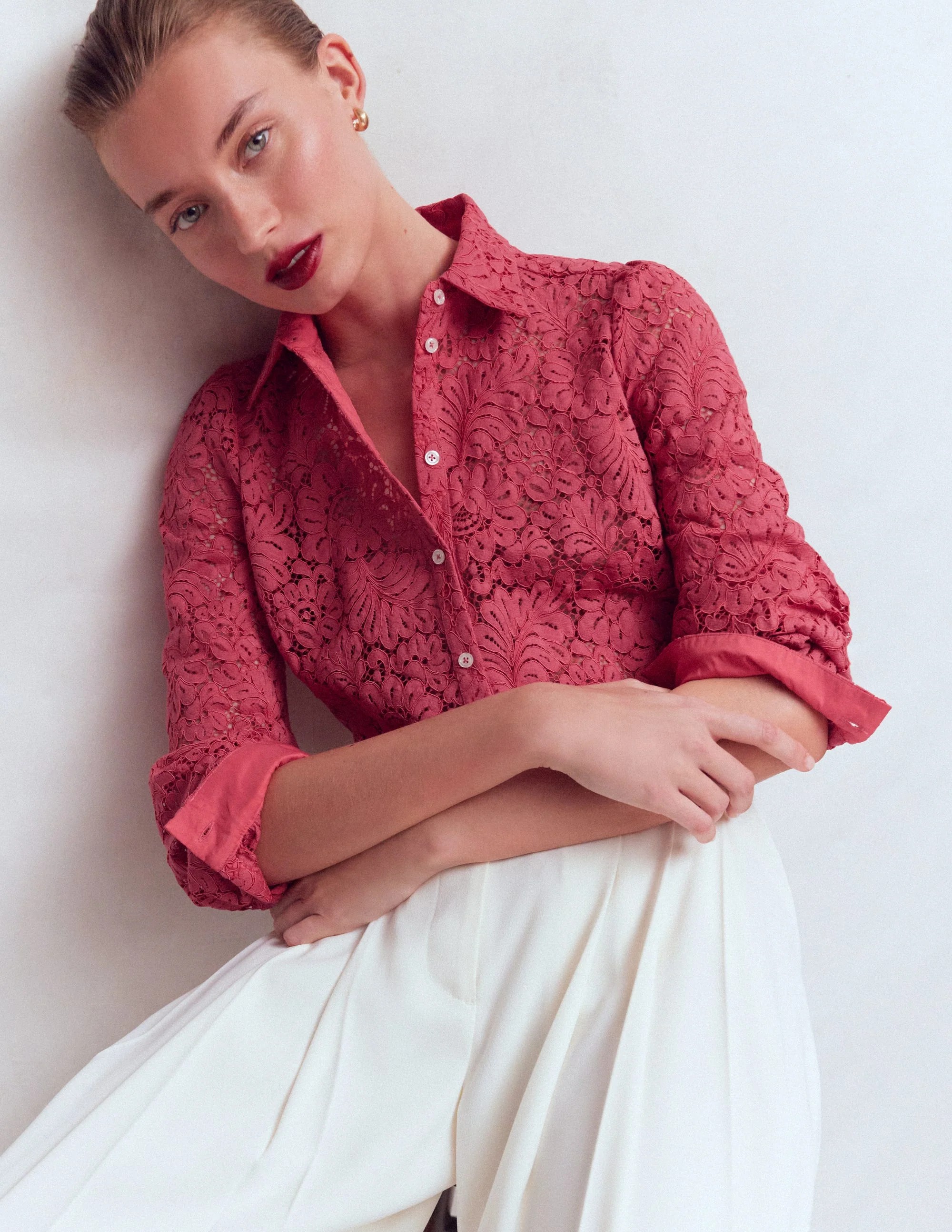 Cara Spitzenhemd-Kirschrot