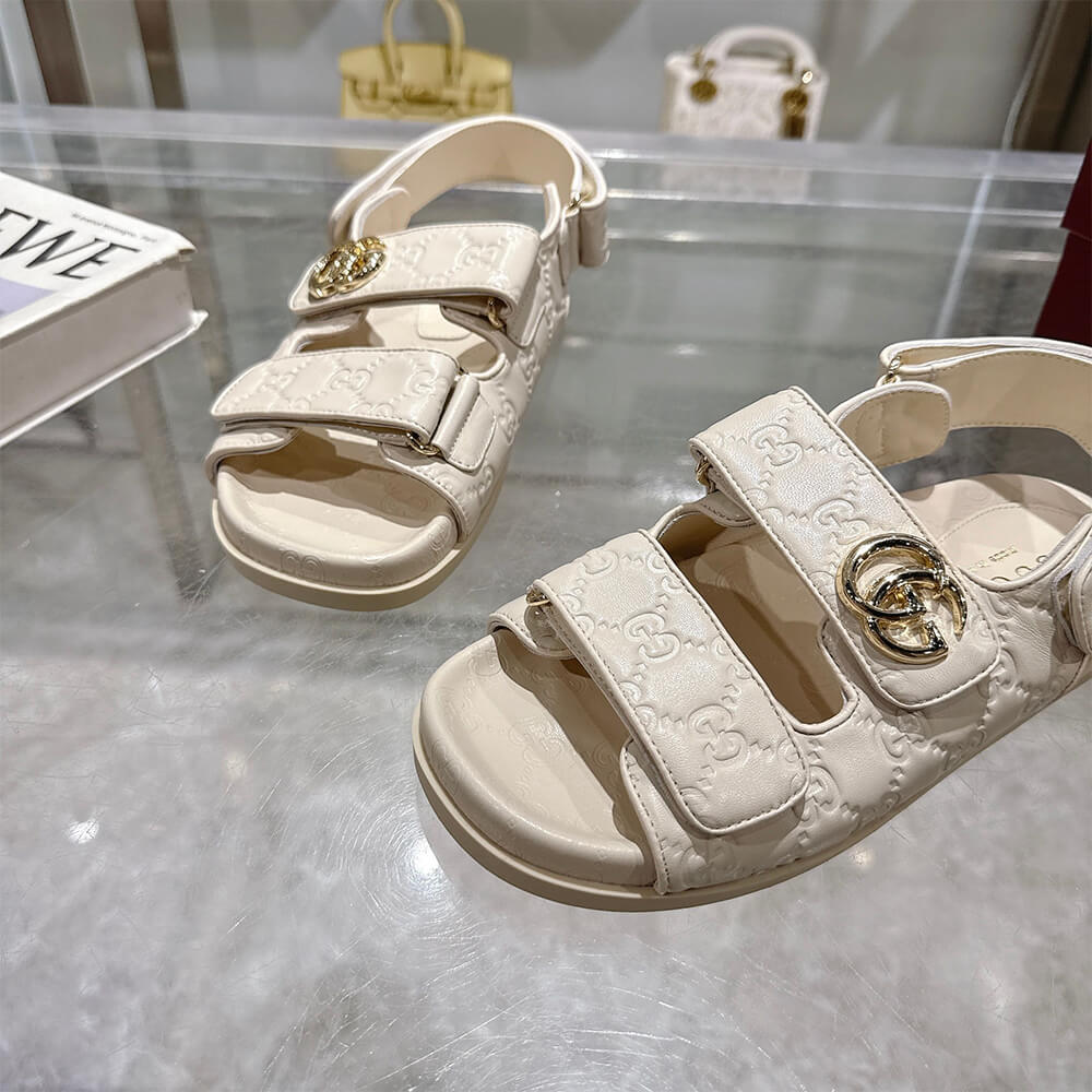 GUCCI Women s sandal with Double G - Top Club