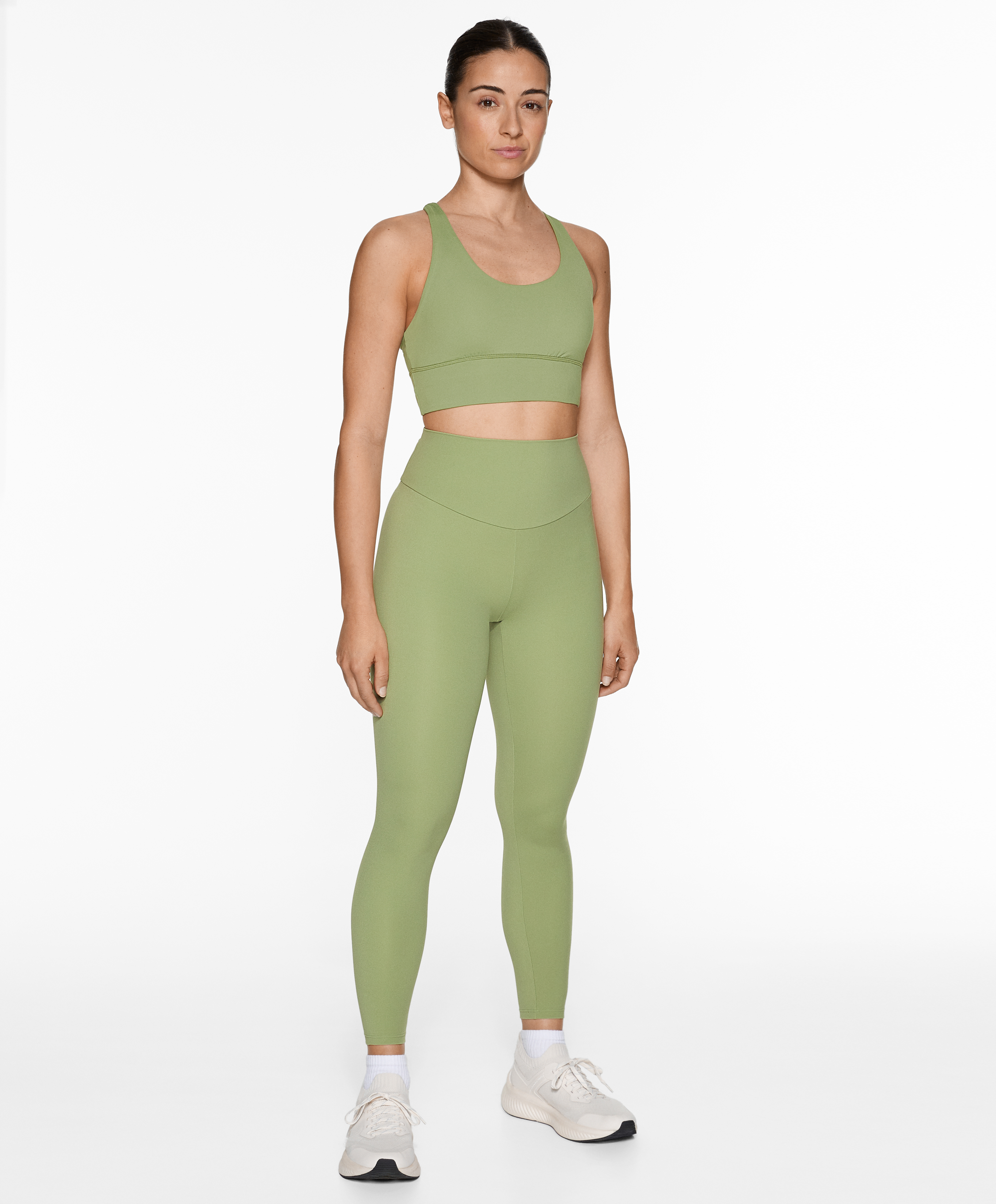 OYSHO Medium-support comfortlux sports bra with cups