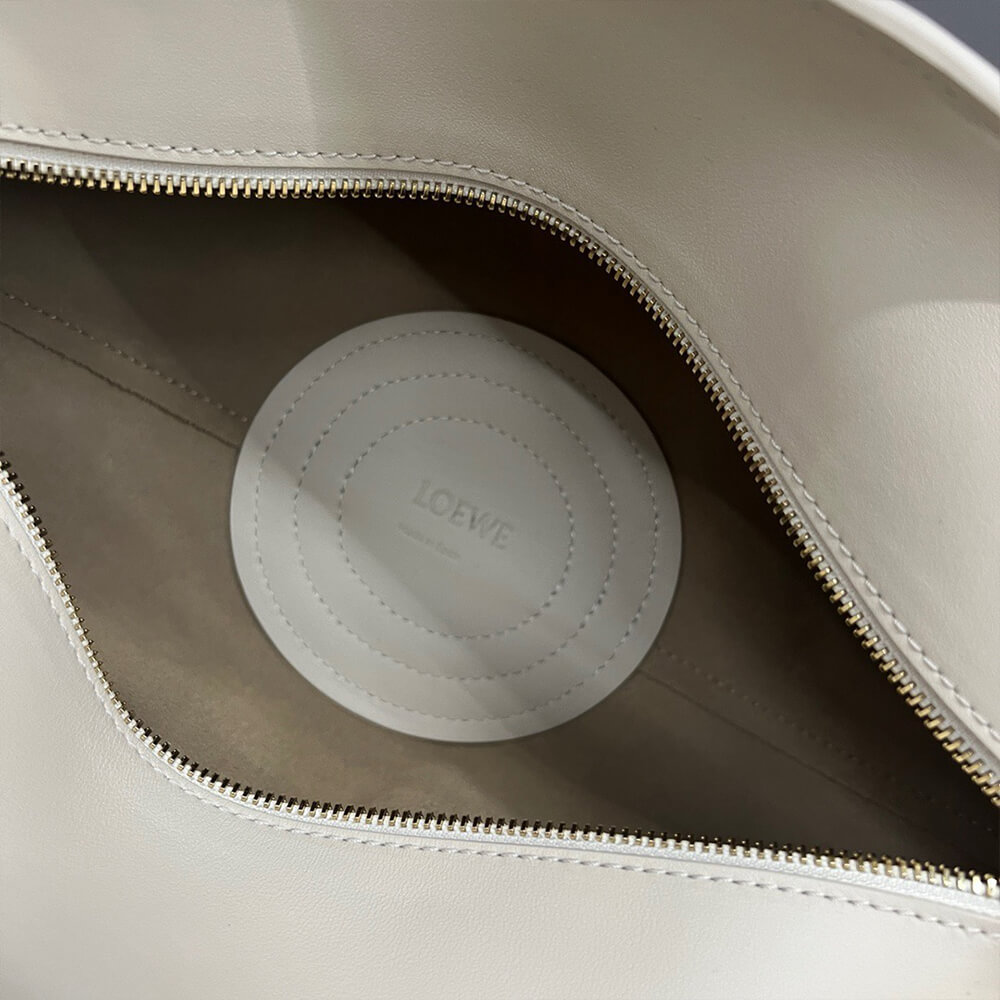 Loewe Small Paseo bag in shiny nappa calfskin(high-end grade) - Top Club