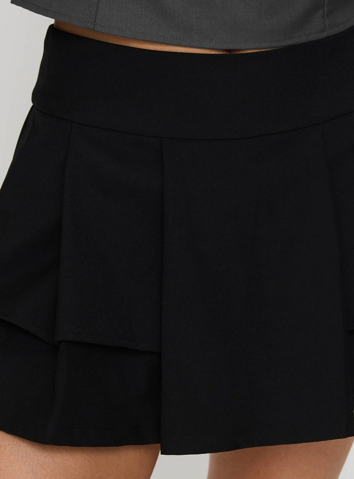 Yeva Pleat Mini Skirt Black