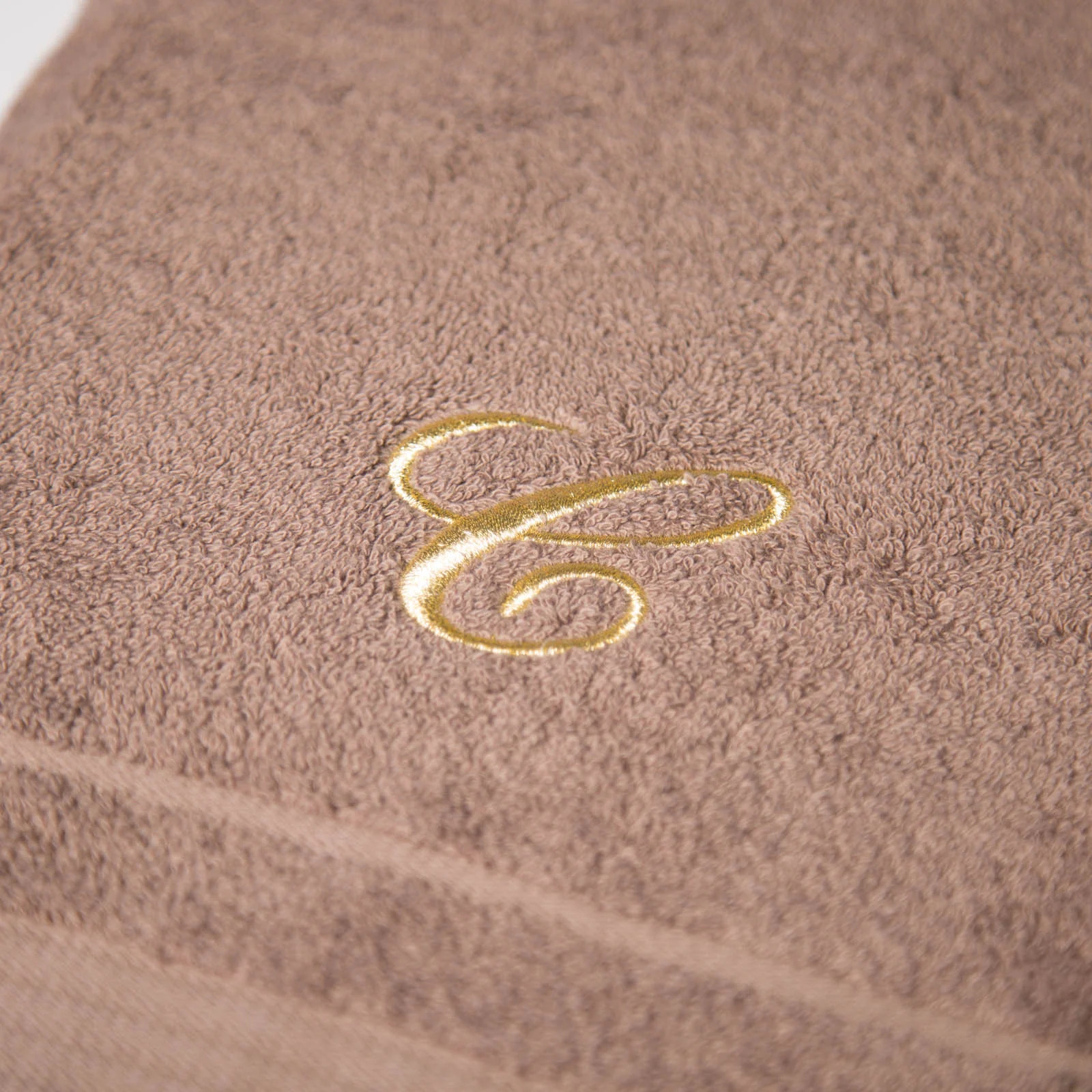 Telo Bagno In Cotone Ricamata Lettera C Caffè Caleffi