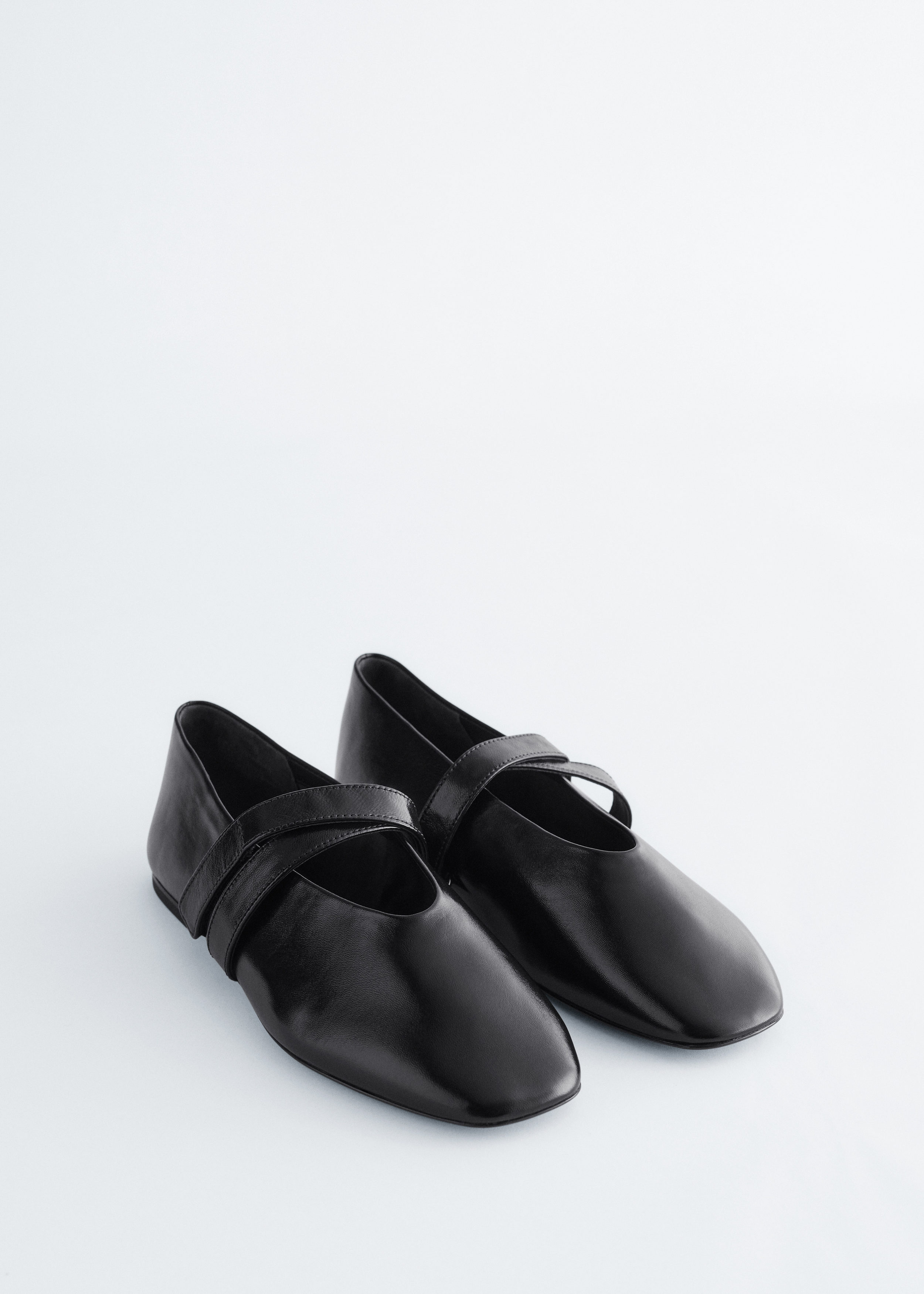& Other Stories CROSS-STRAP LEATHER BALLET FLATS