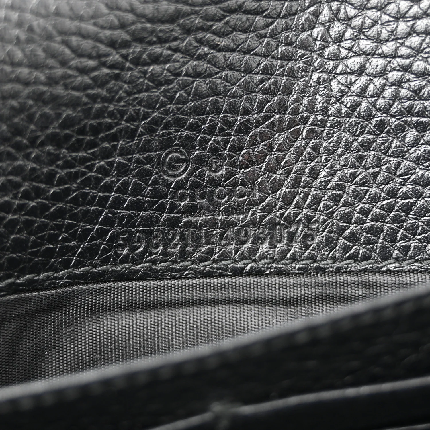 Pebbled Calfskin Soho Wallet On Chain Black - Top Club