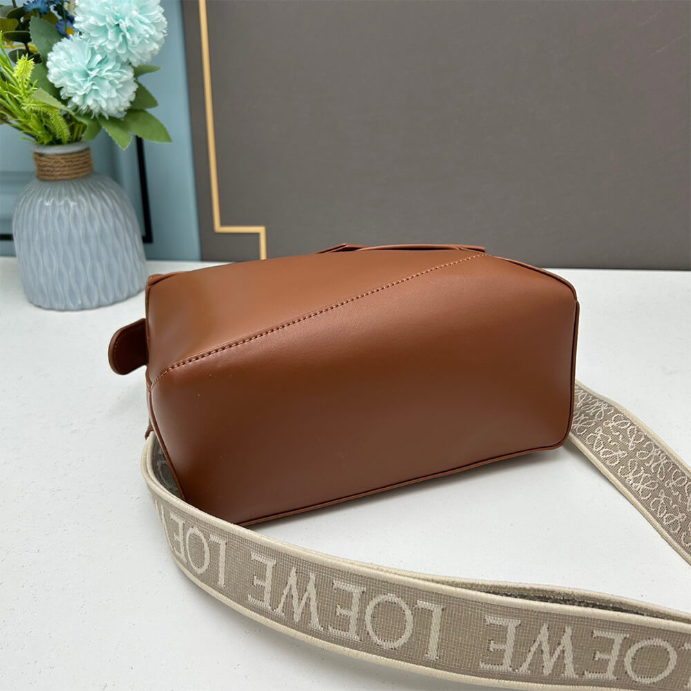 LOEWE Small Puzzle Bag - Top Club